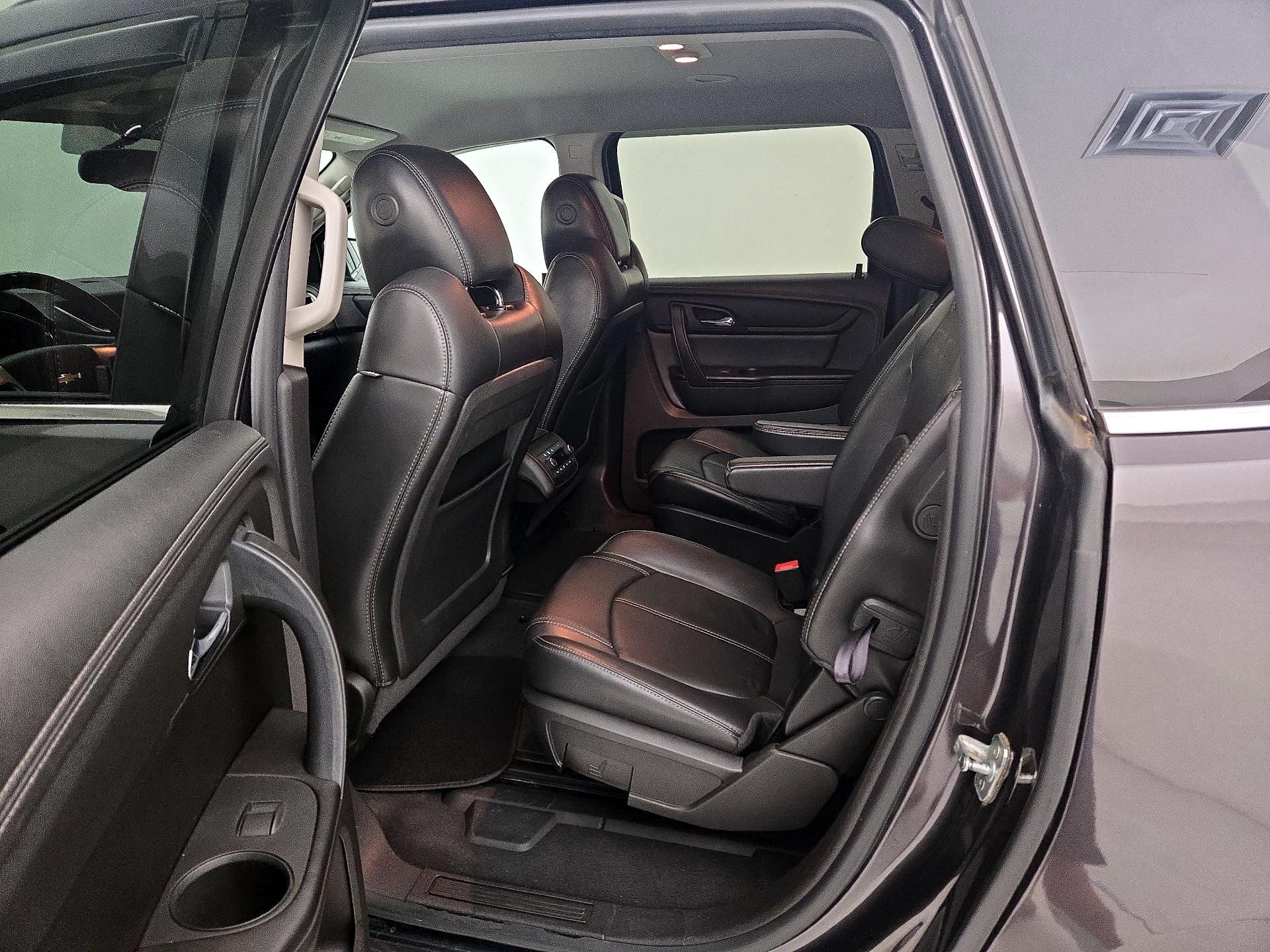 Thumbnail: 2014 Chevrolet Traverse - 20