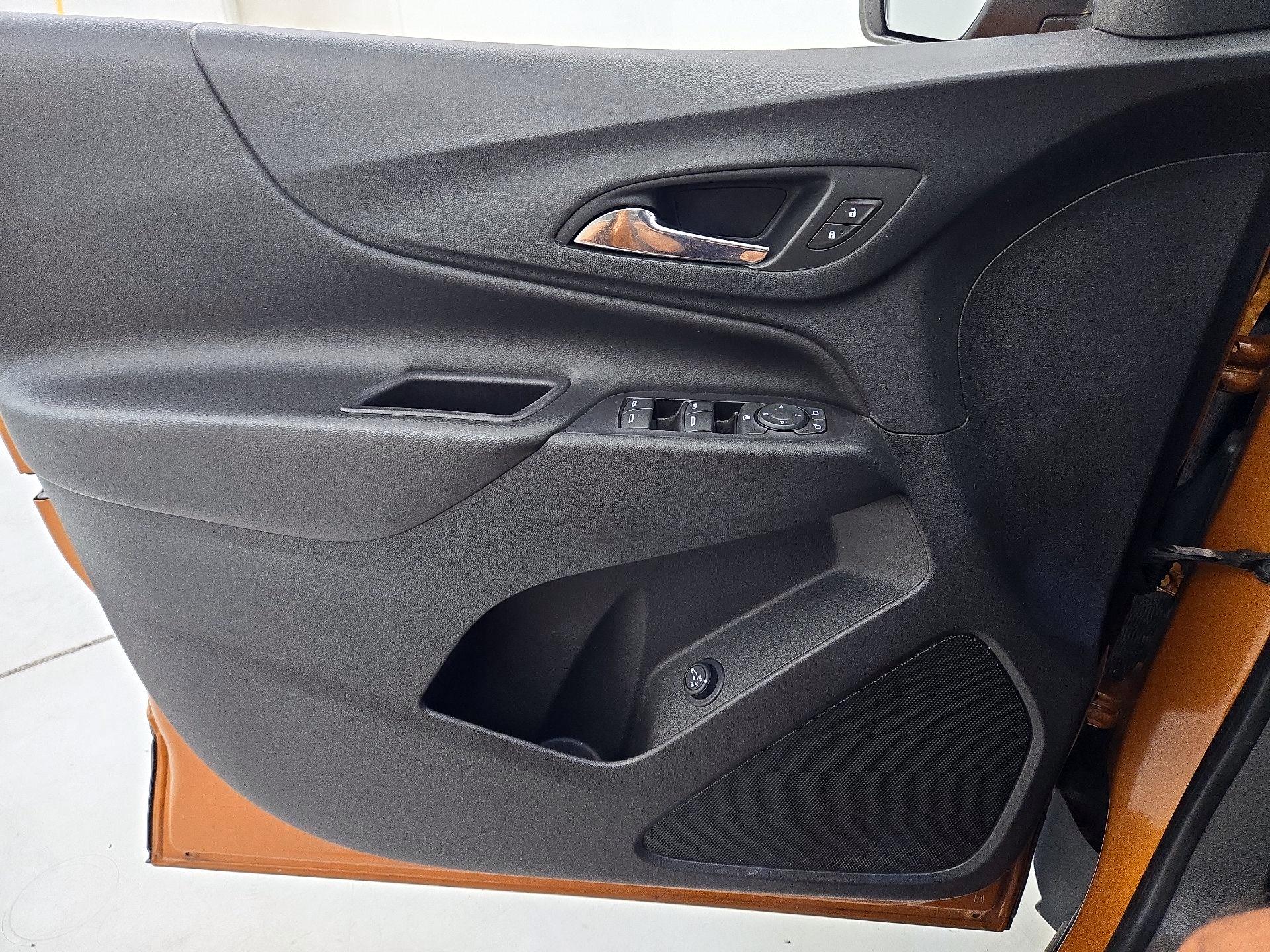 Thumbnail: 2018 Chevrolet Equinox - 12