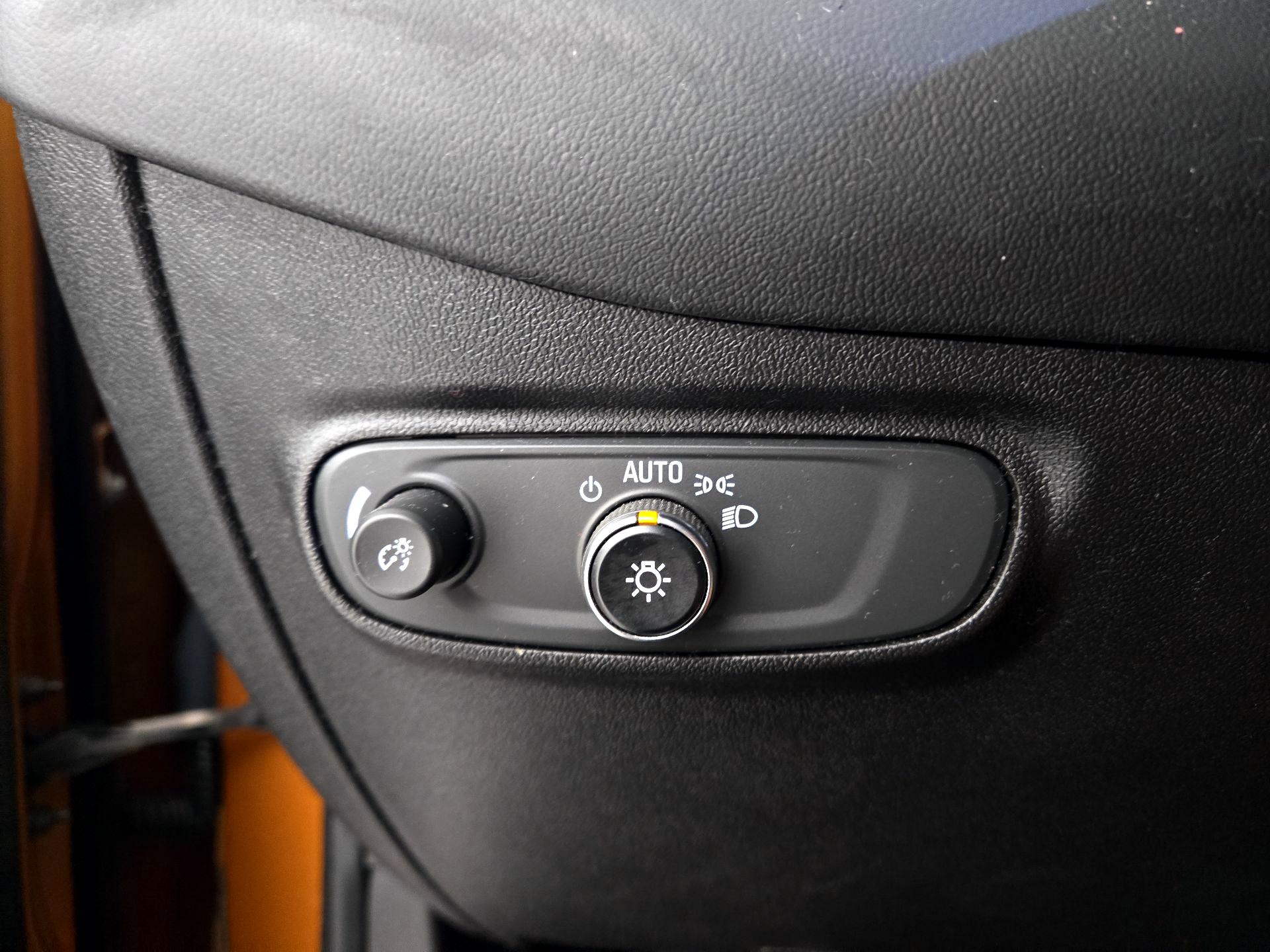 Thumbnail: 2018 Chevrolet Equinox - 13