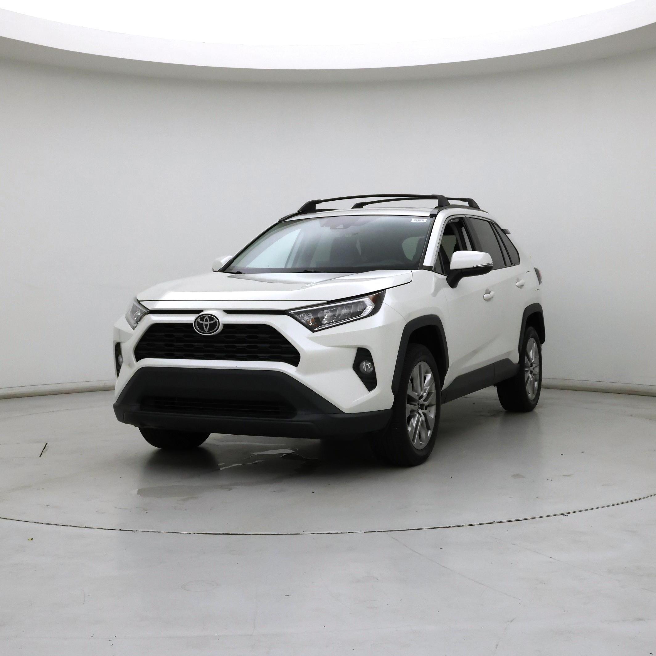Thumbnail: 2021 Toyota RAV4 - 4