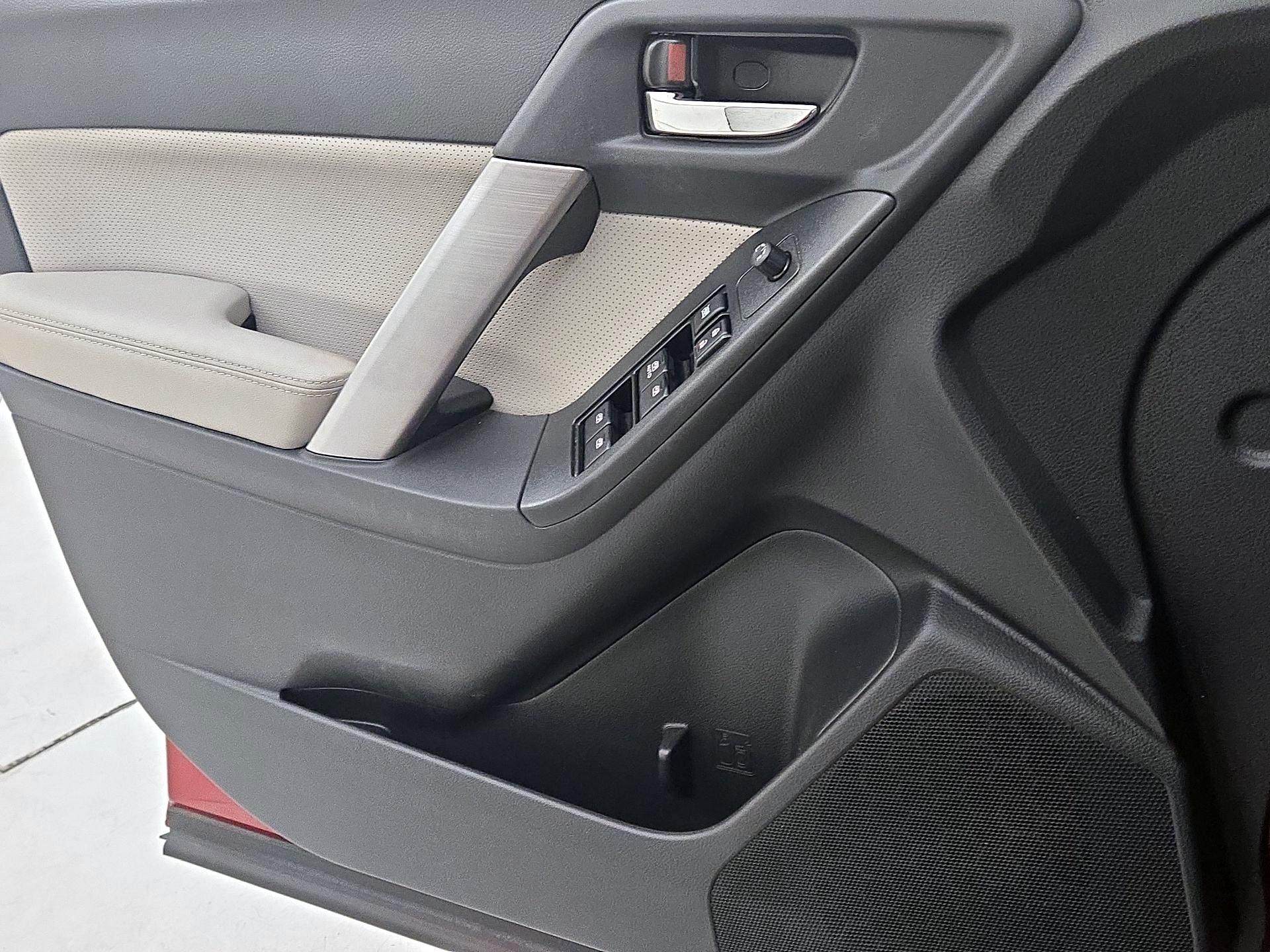 Thumbnail: 2016 Subaru Forester - 12
