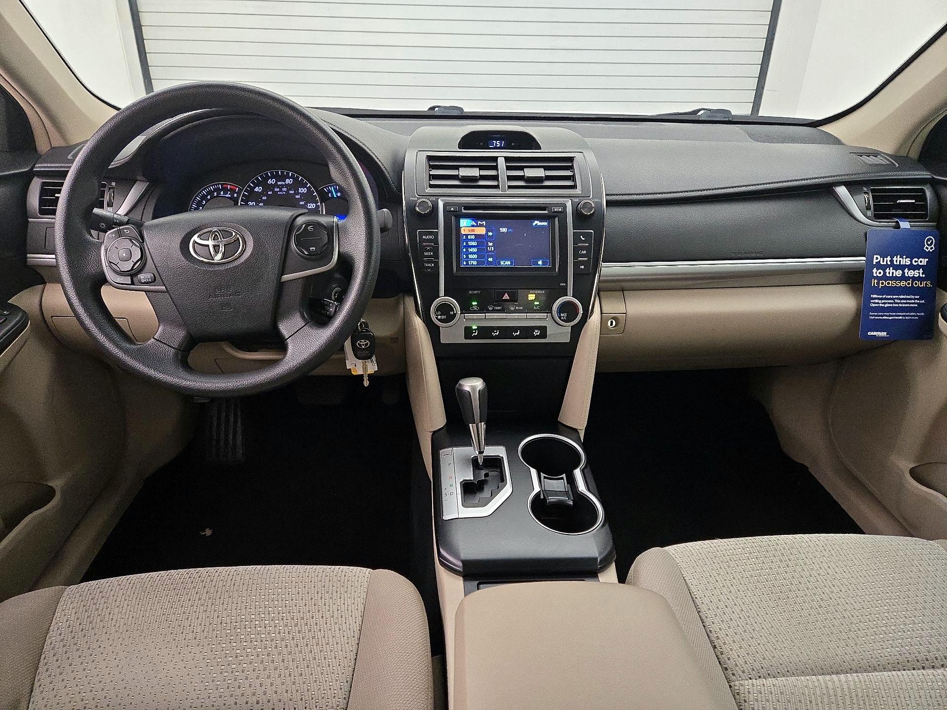 Thumbnail: 2014 Toyota Camry - 9