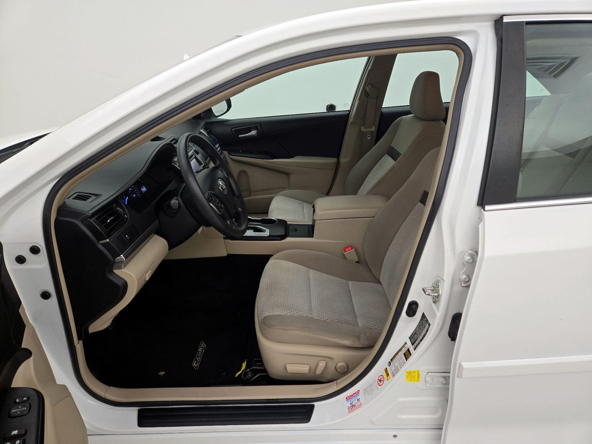 Thumbnail: 2014 Toyota Camry - 11