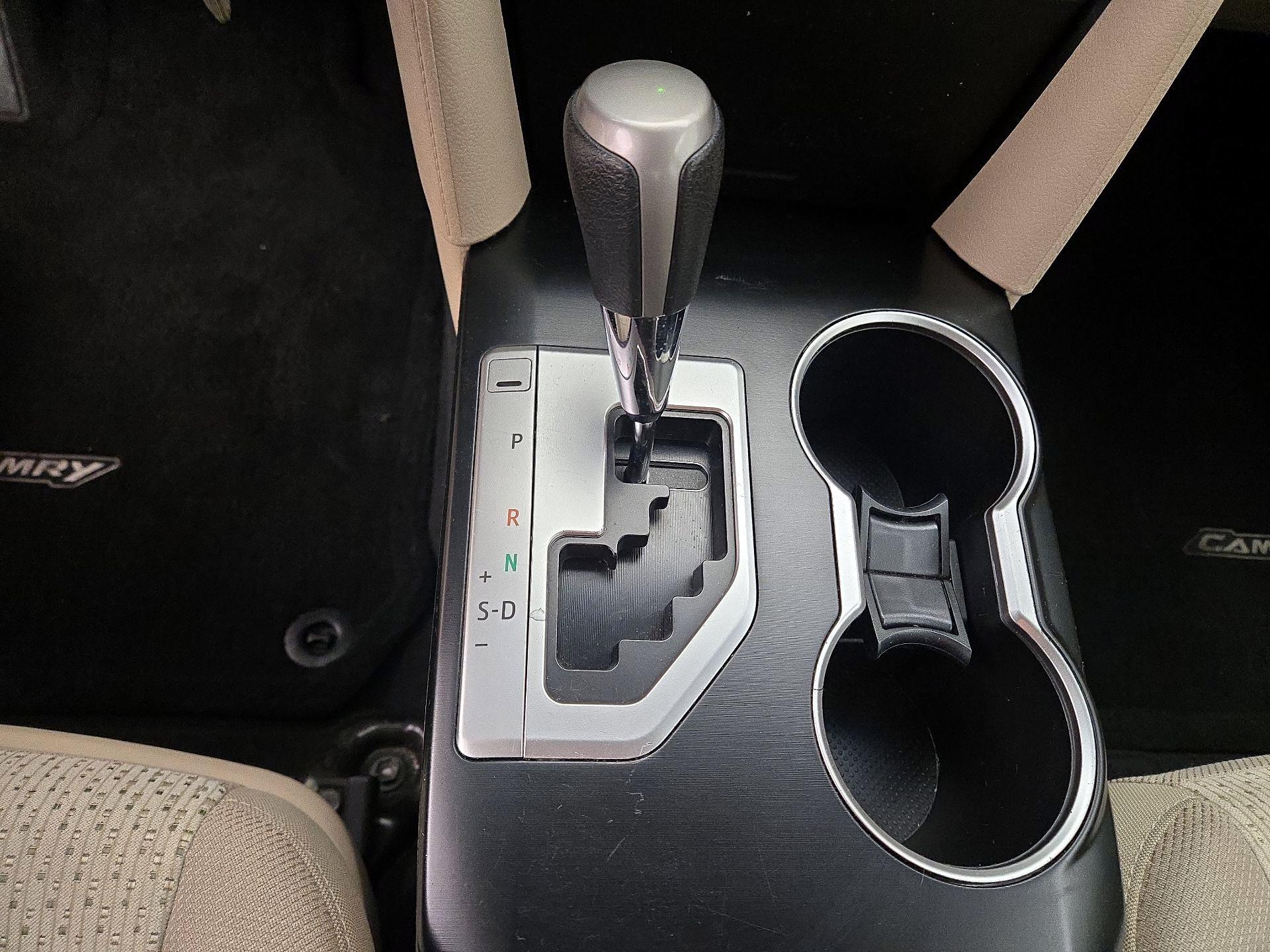 Thumbnail: 2014 Toyota Camry - 15