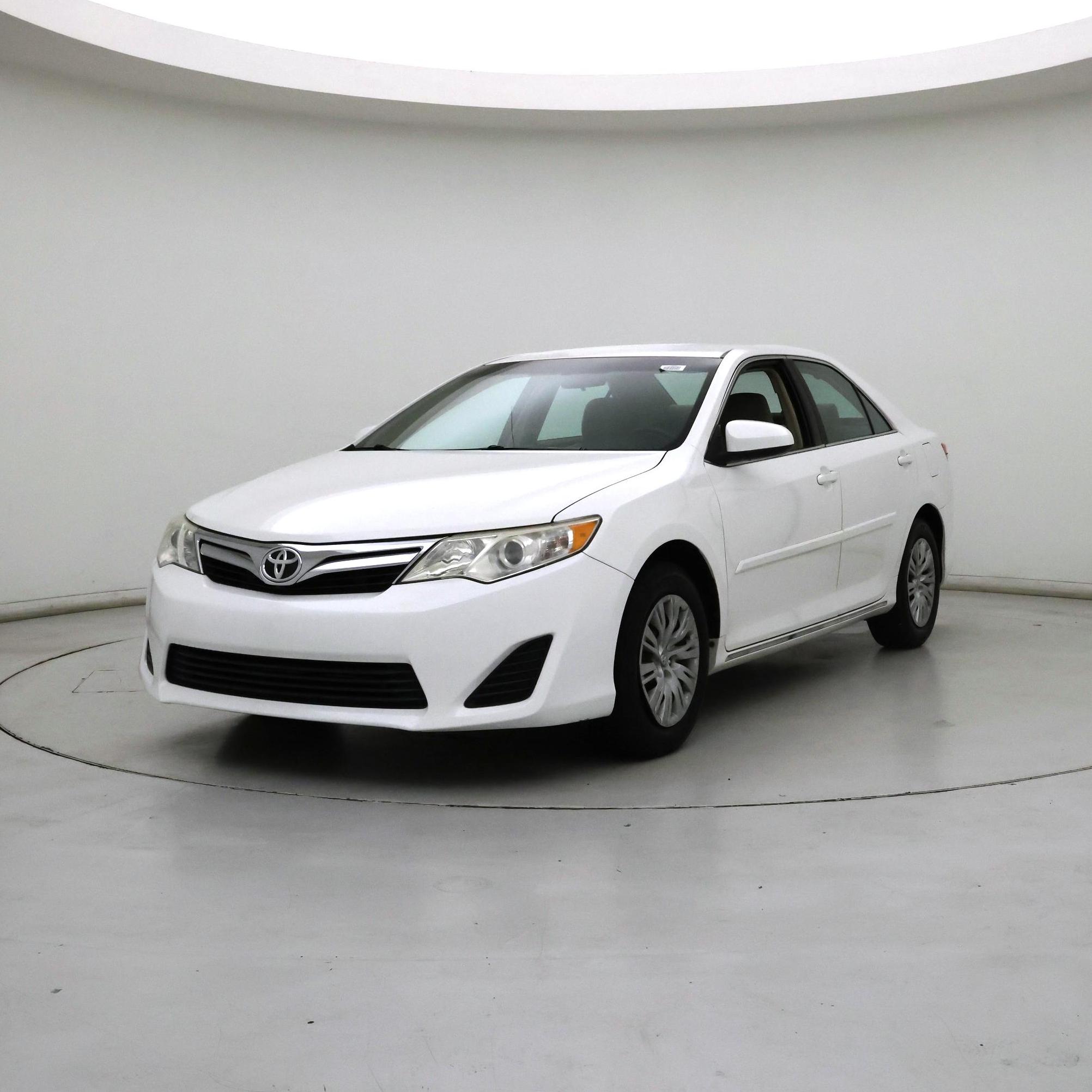 Thumbnail: 2014 Toyota Camry - 4