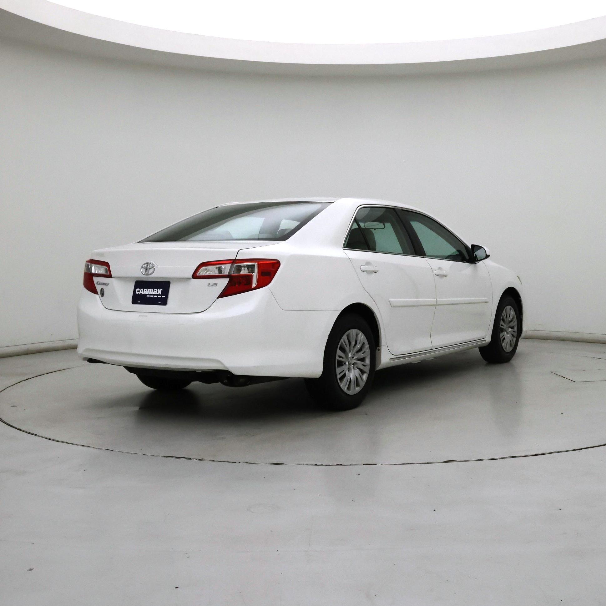 Thumbnail: 2014 Toyota Camry - 8
