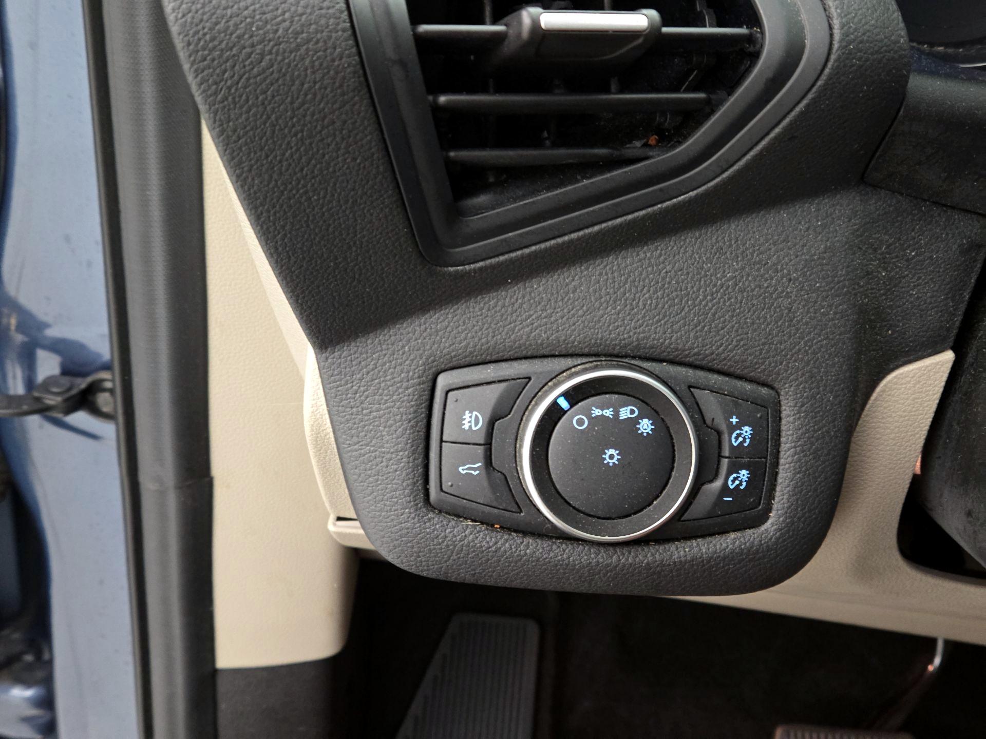 Thumbnail: 2018 Ford Escape - 13