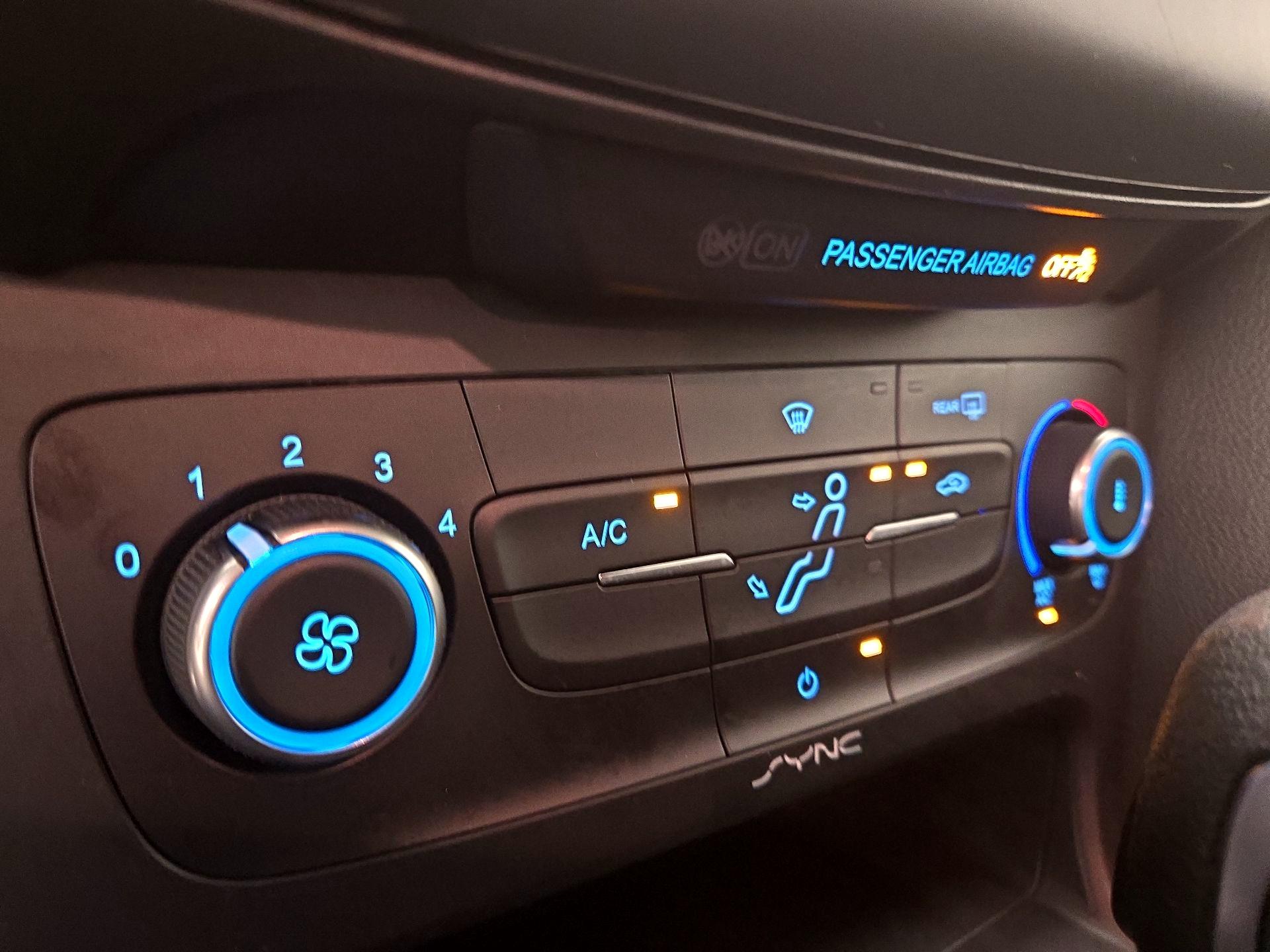 Thumbnail: 2018 Ford Focus - 16