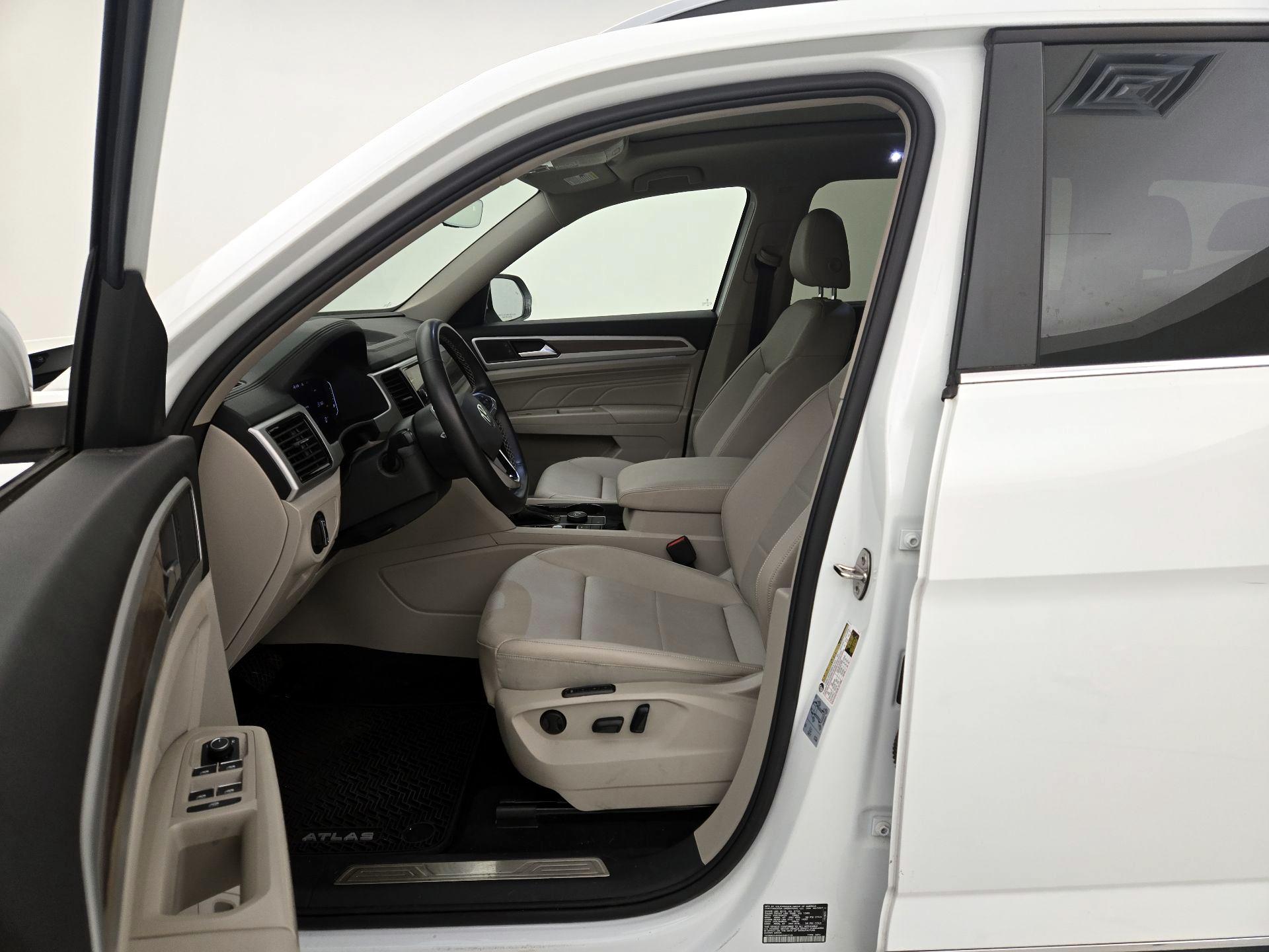 Thumbnail: 2021 Volkswagen Atlas - 11