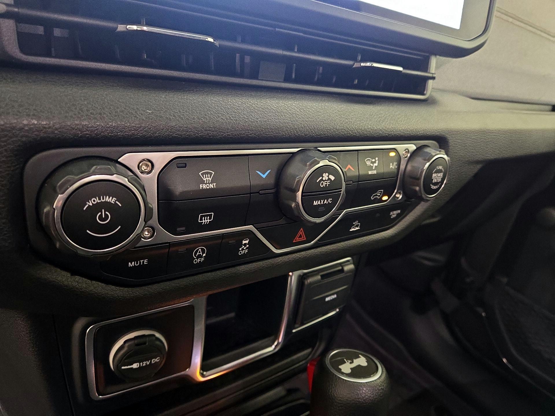 Thumbnail: 2024 Jeep Wrangler - 16
