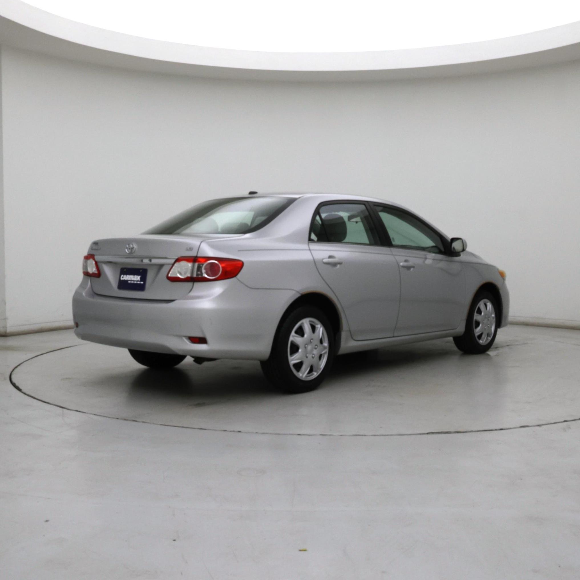 Thumbnail: 2013 Toyota Corolla - 8