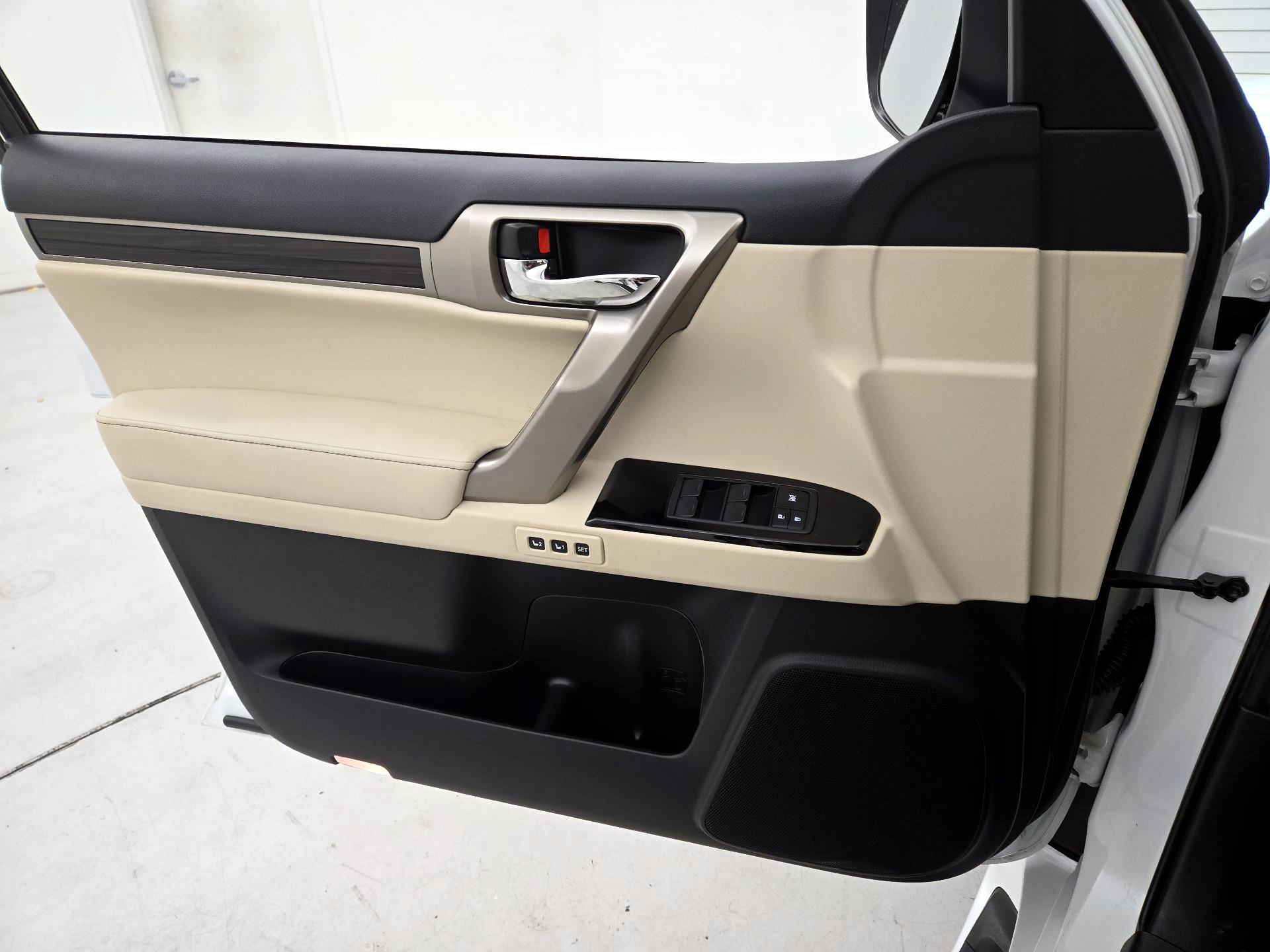 Thumbnail: 2021 Lexus GX - 12
