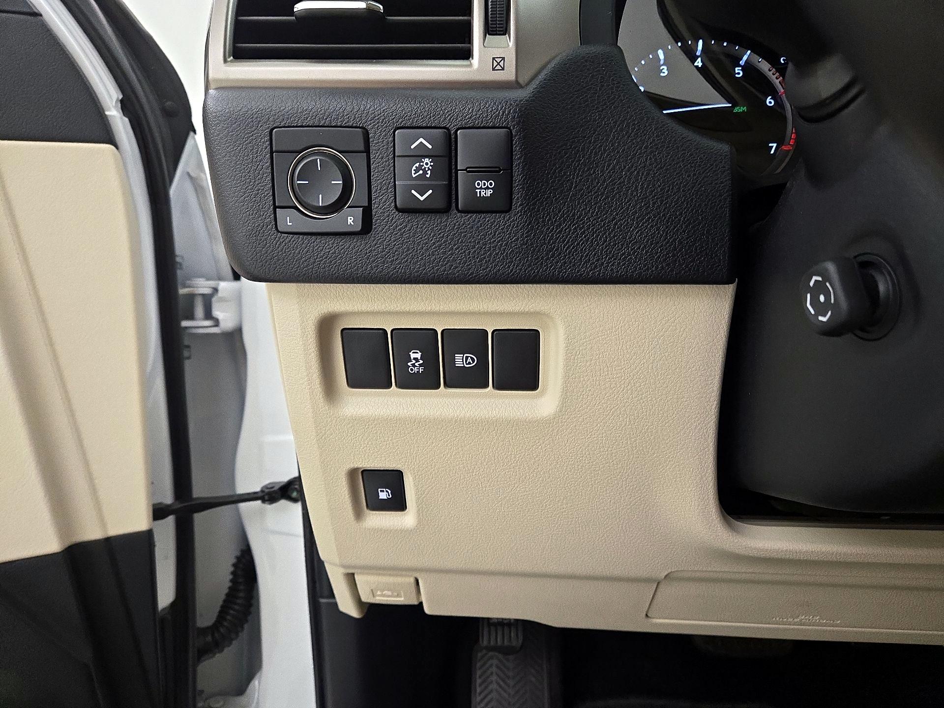 Thumbnail: 2021 Lexus GX - 13