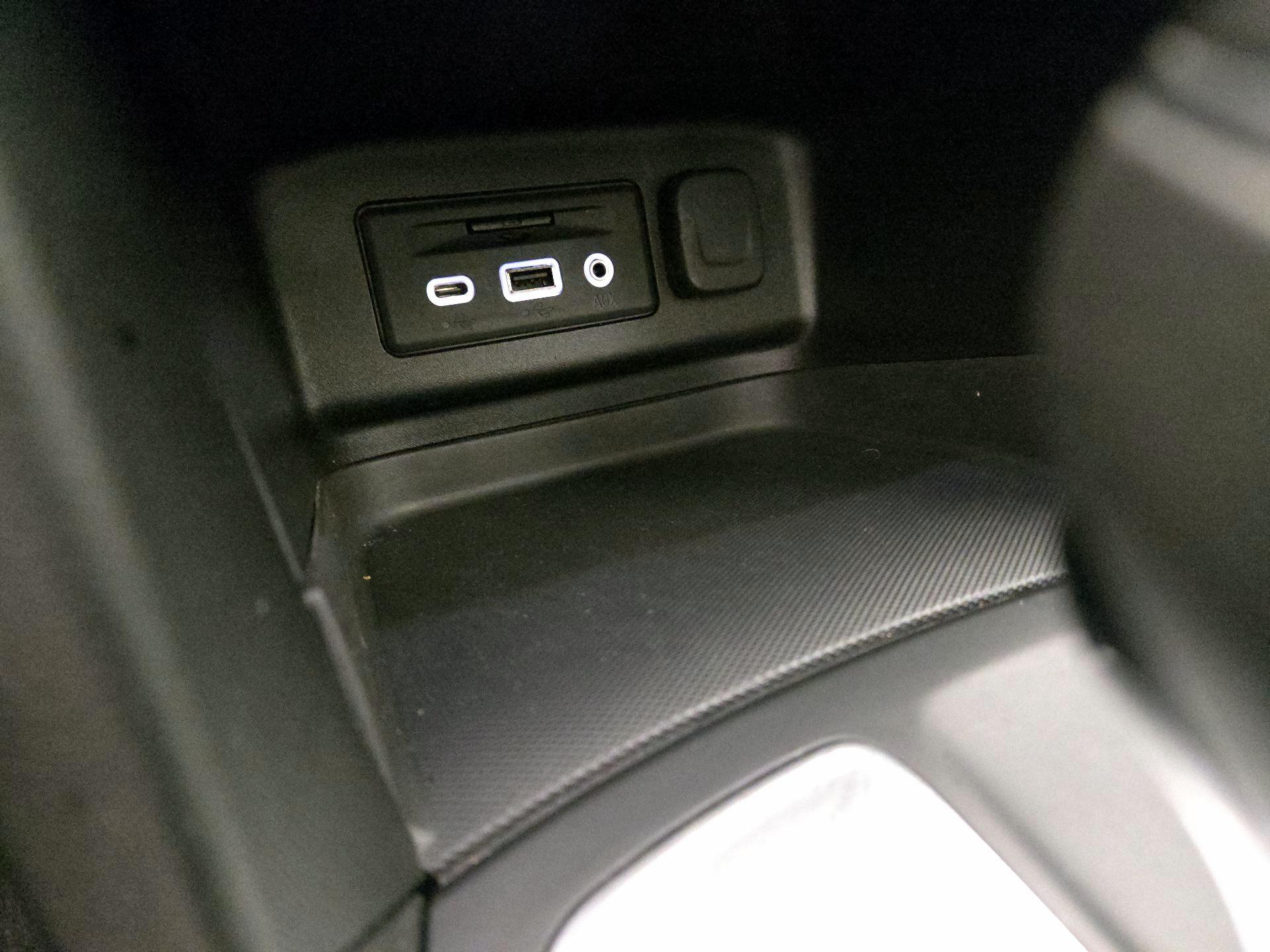 Thumbnail: 2019 Chevrolet Equinox - 19