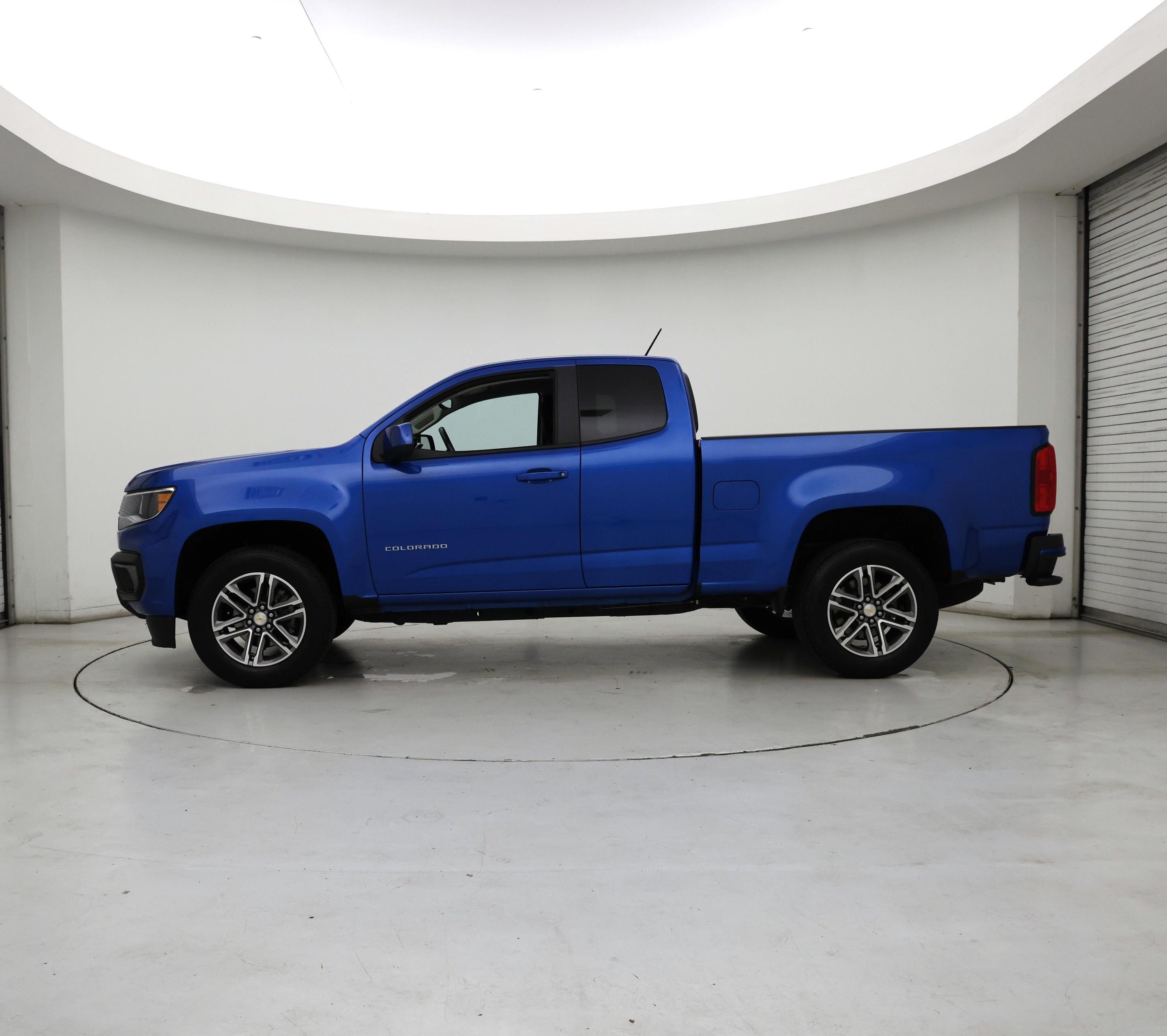 Thumbnail: 2022 Chevrolet Colorado - 3