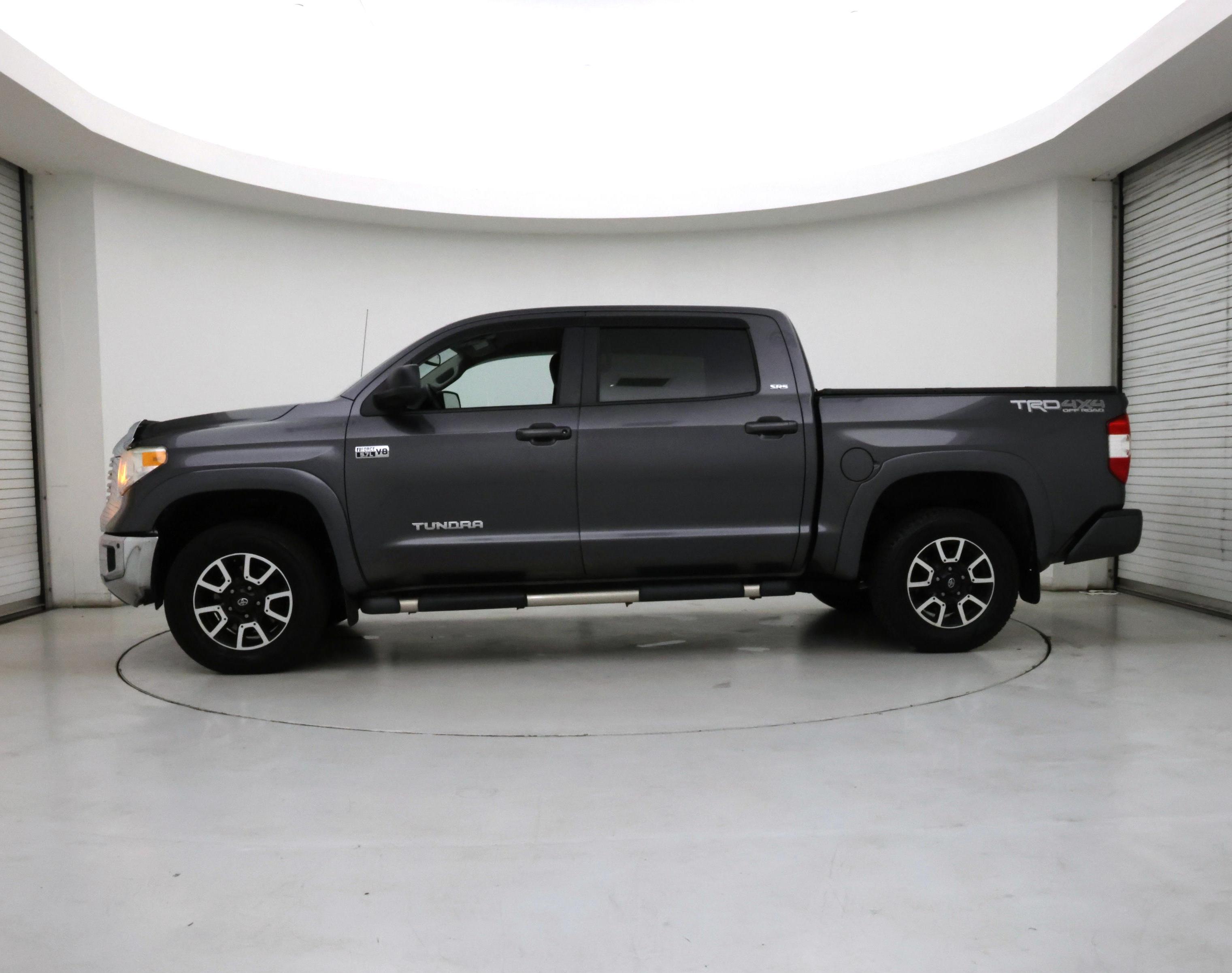 Thumbnail: 2016 Toyota Tundra - 3
