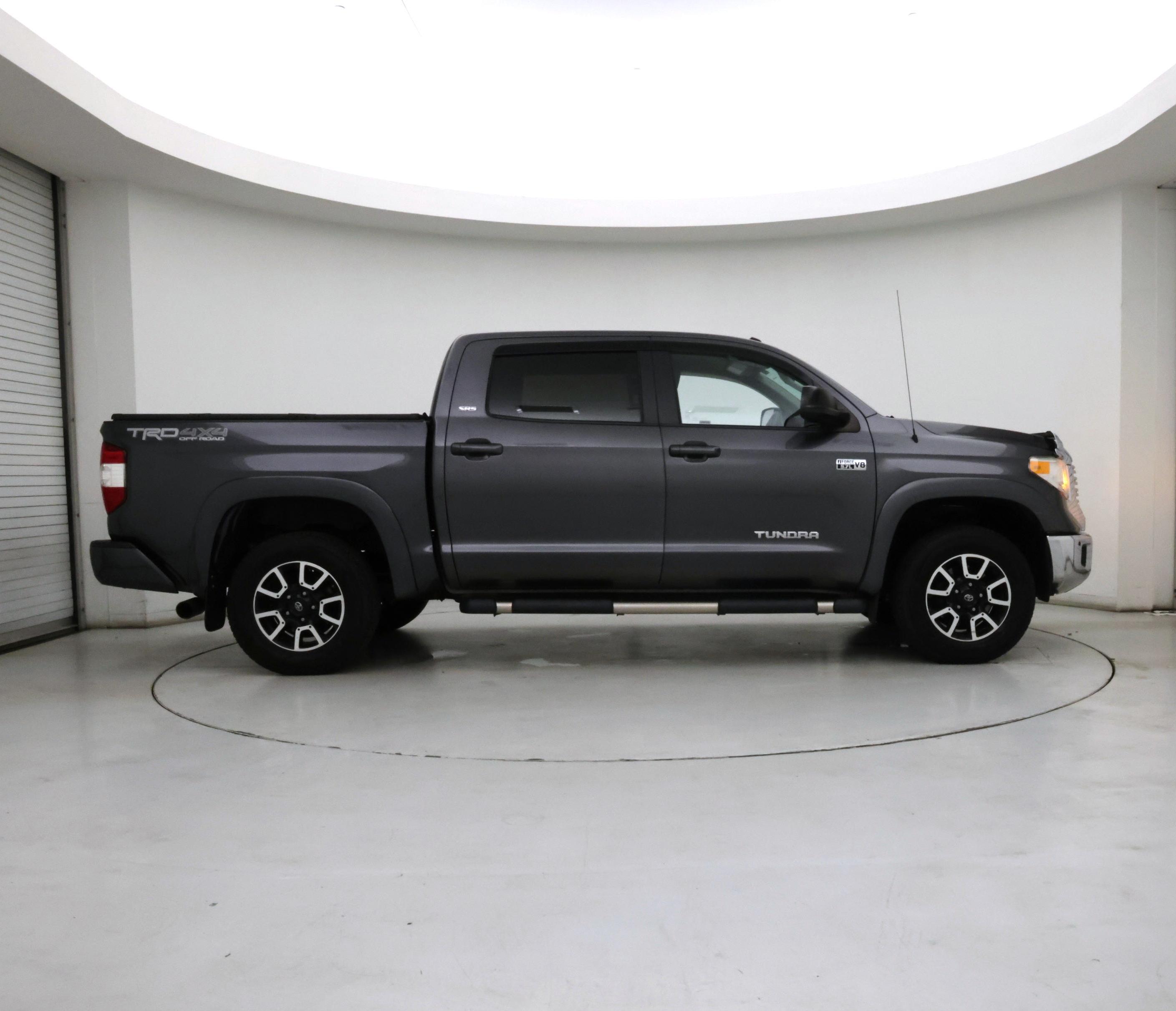 Thumbnail: 2016 Toyota Tundra - 7