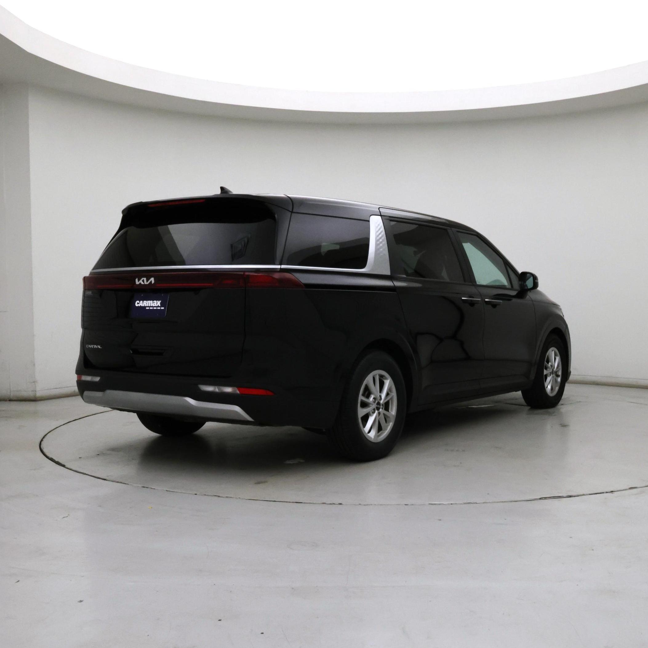 Thumbnail: 2024 Kia Carnival - 8