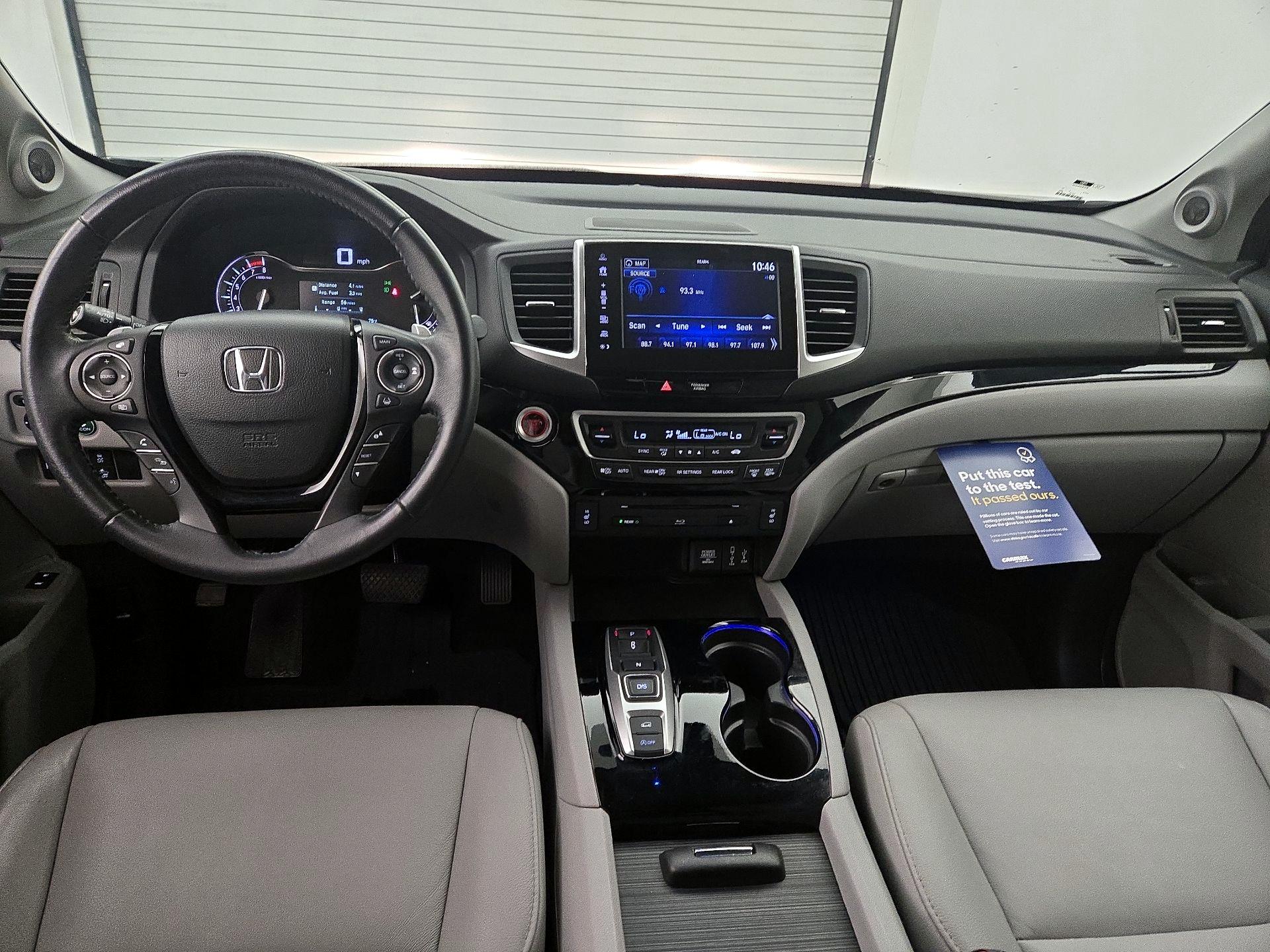 Thumbnail: 2017 Honda Pilot - 9