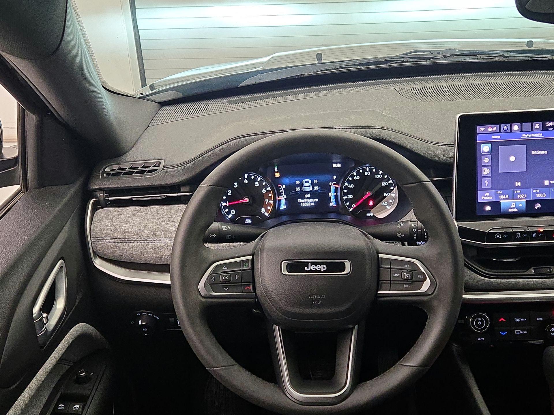 Thumbnail: 2023 Jeep Compass - 10