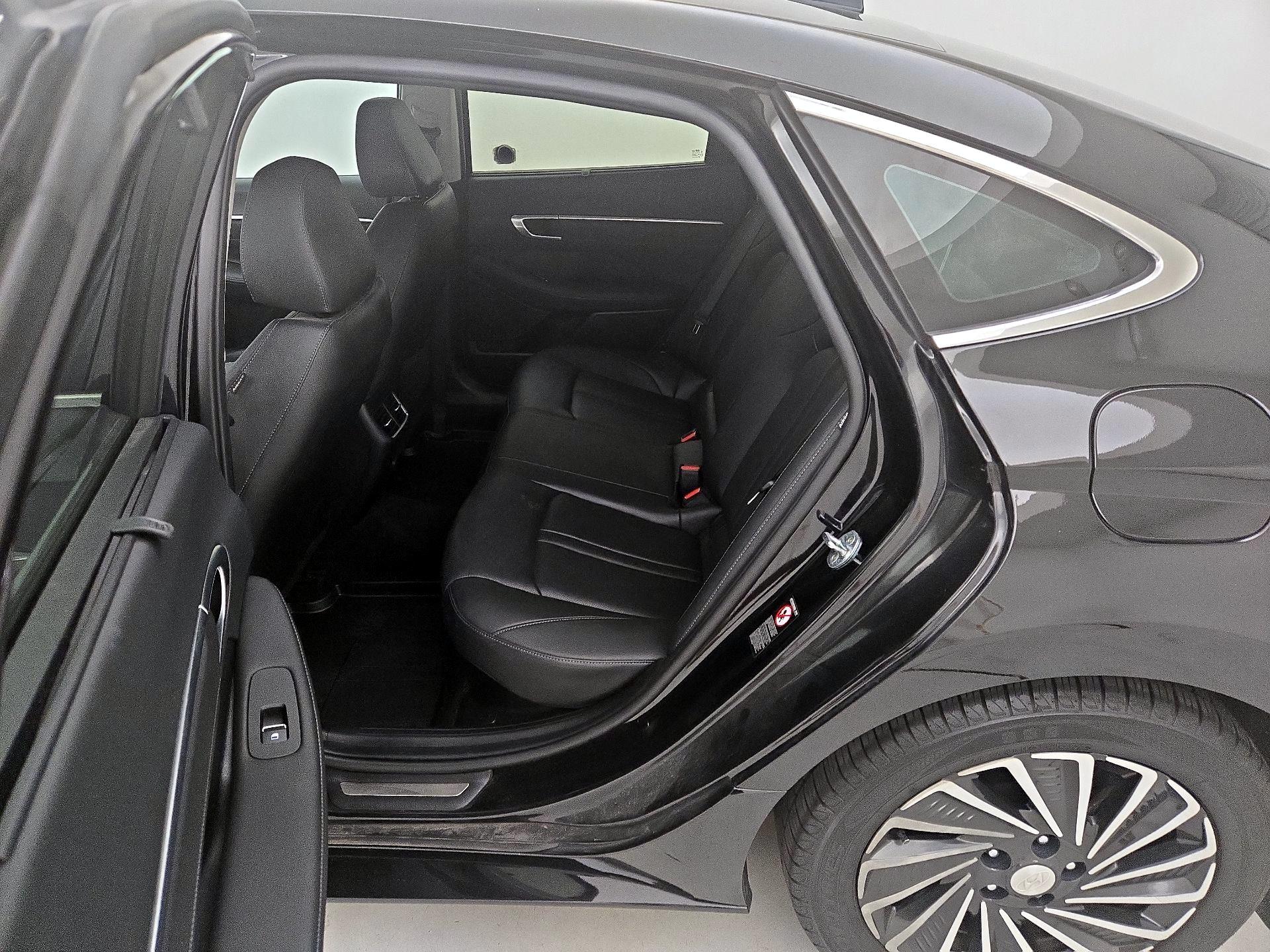 Thumbnail: 2022 Hyundai Sonata - 20