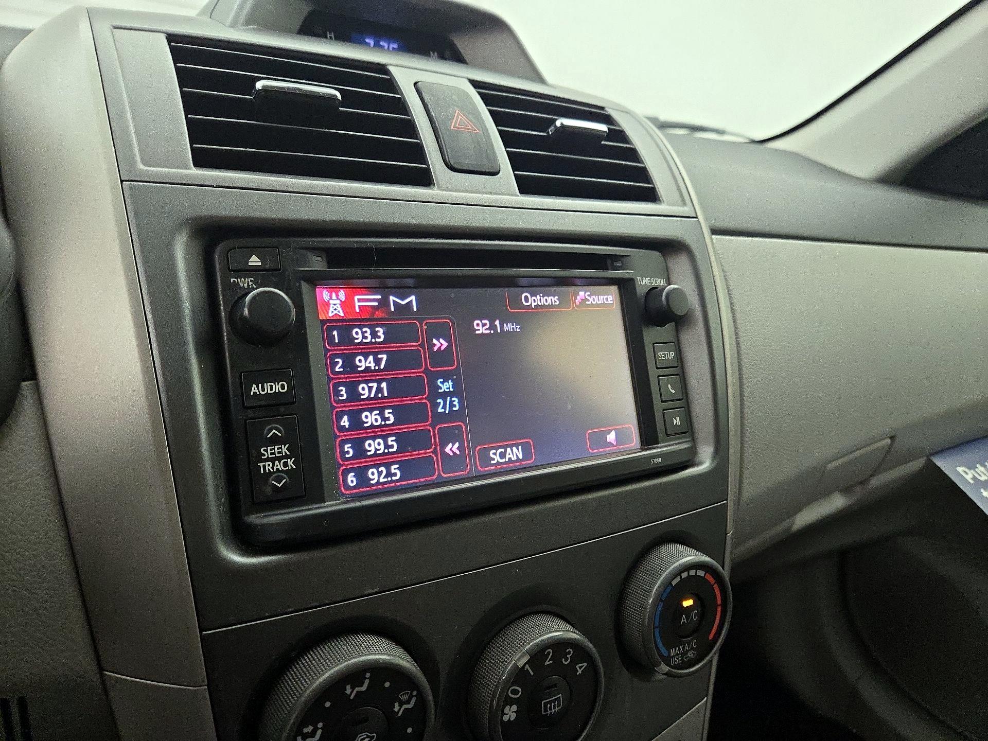 Thumbnail: 2013 Toyota Corolla - 14