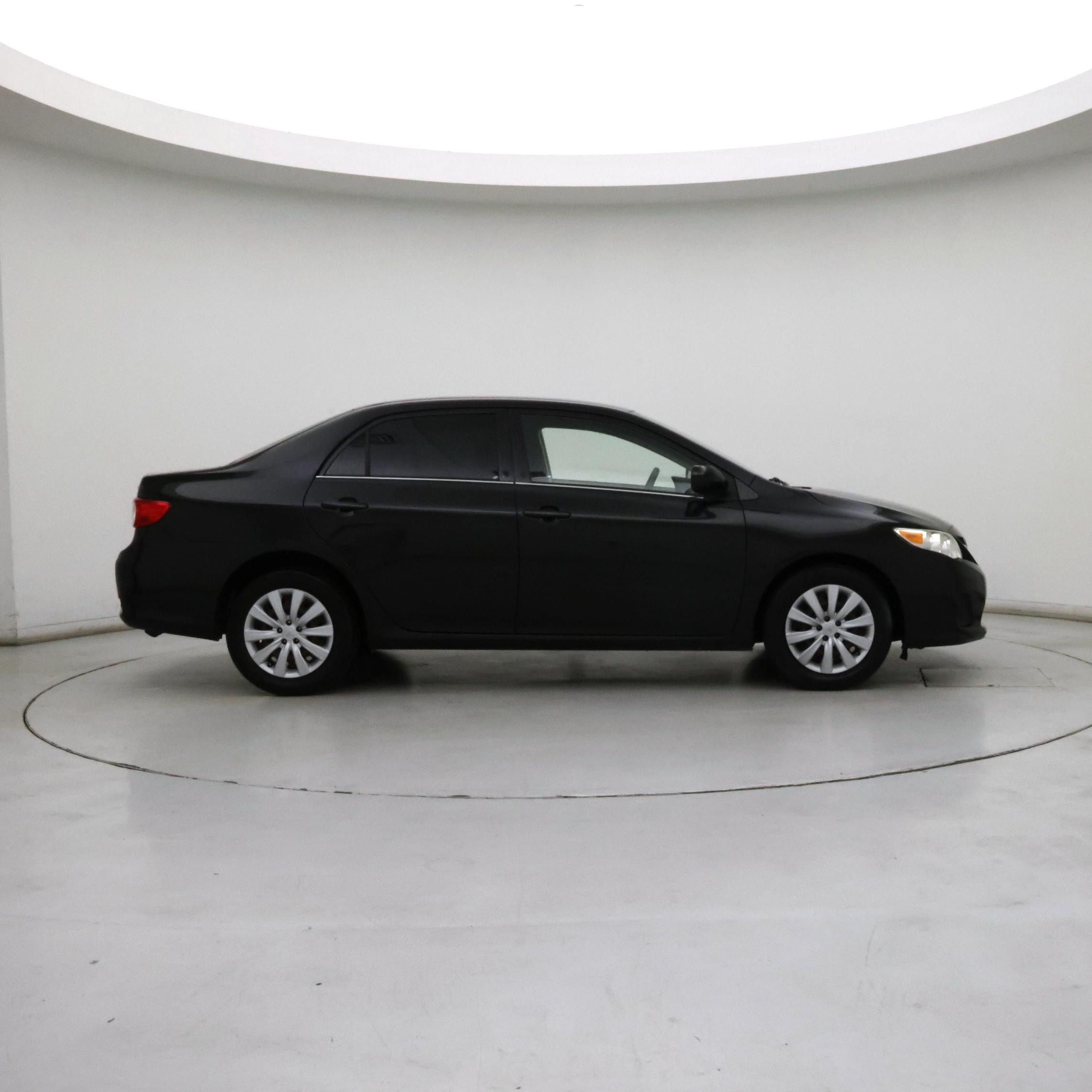 Thumbnail: 2013 Toyota Corolla - 7