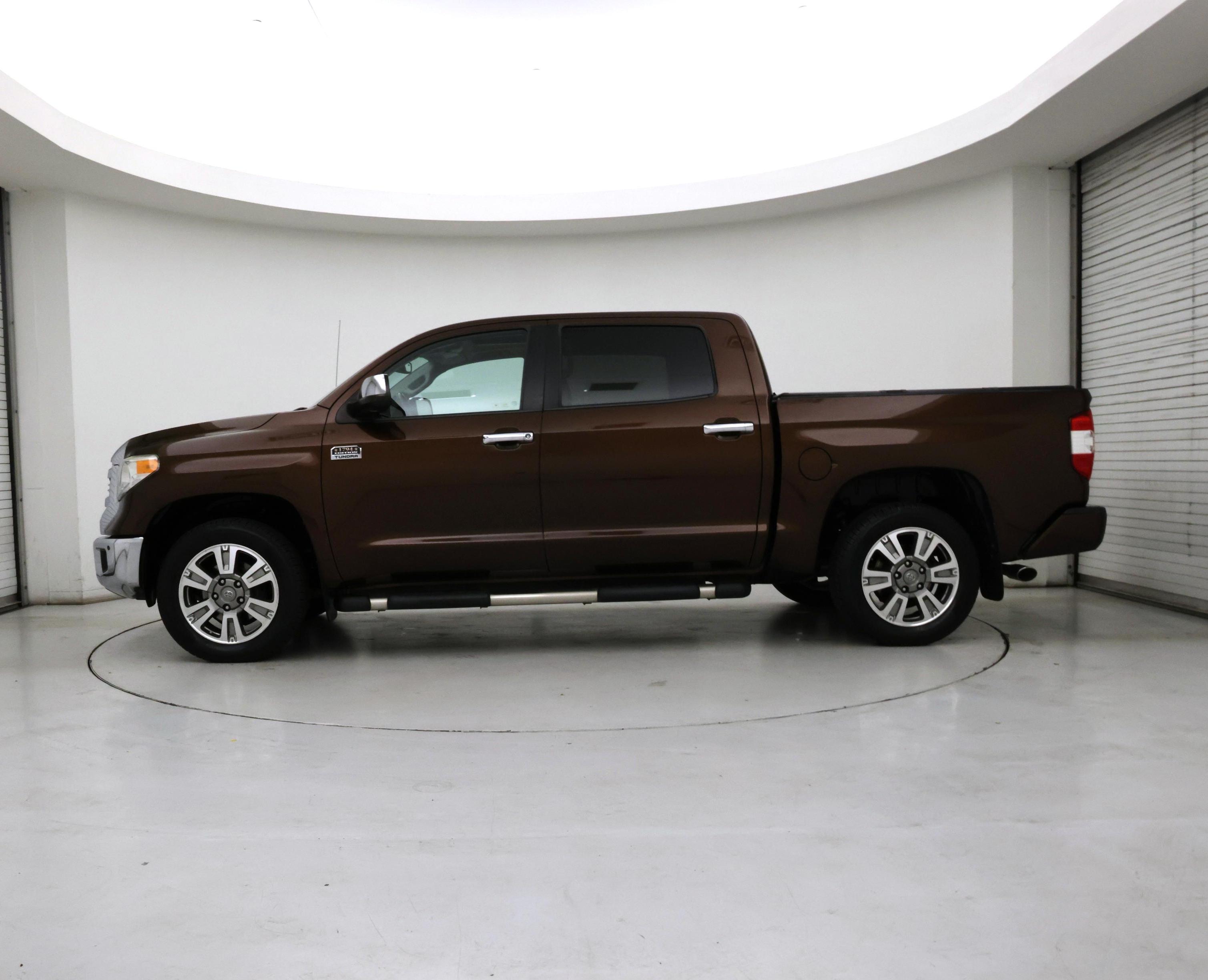 Thumbnail: 2017 Toyota Tundra - 3