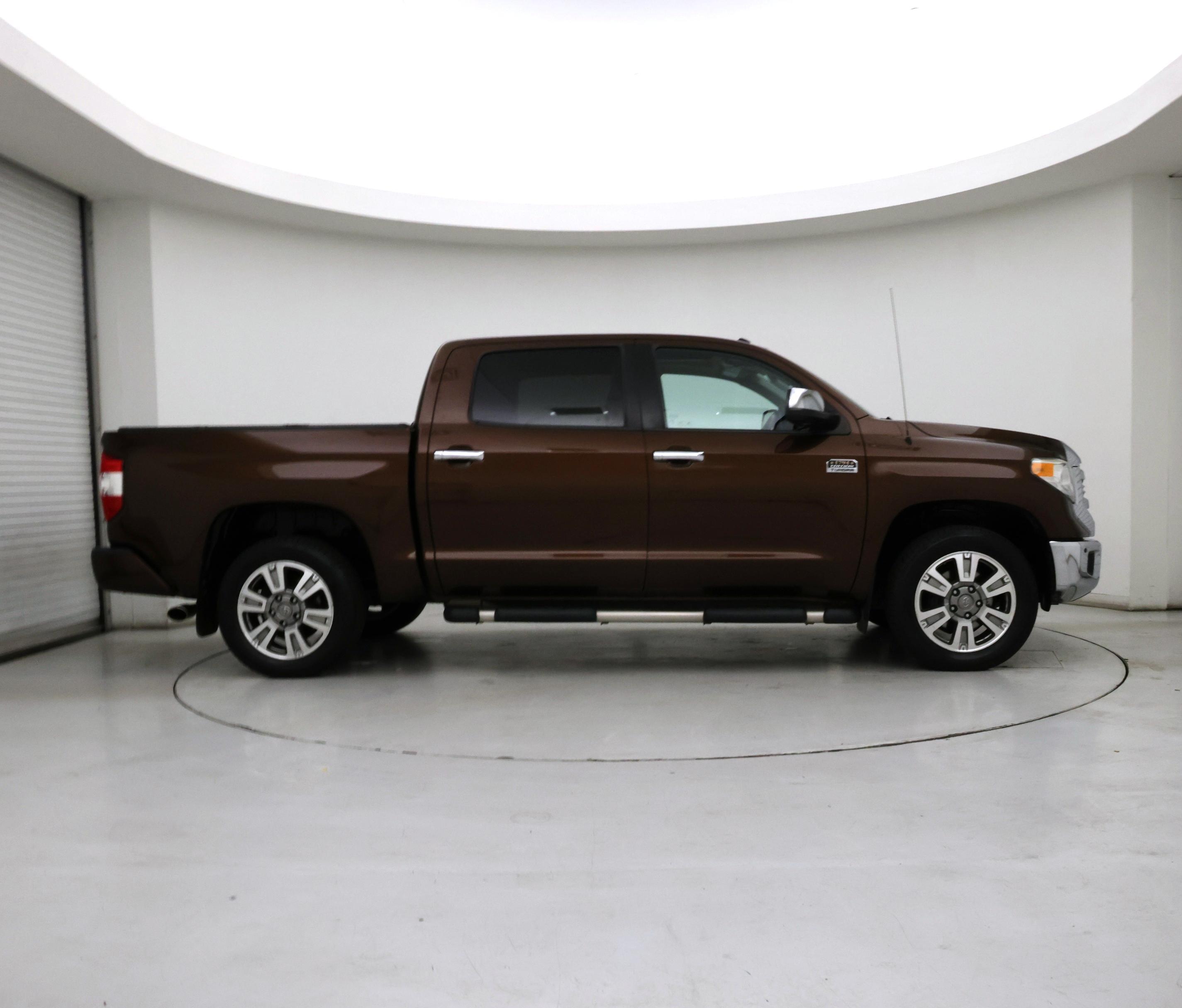 Thumbnail: 2017 Toyota Tundra - 7