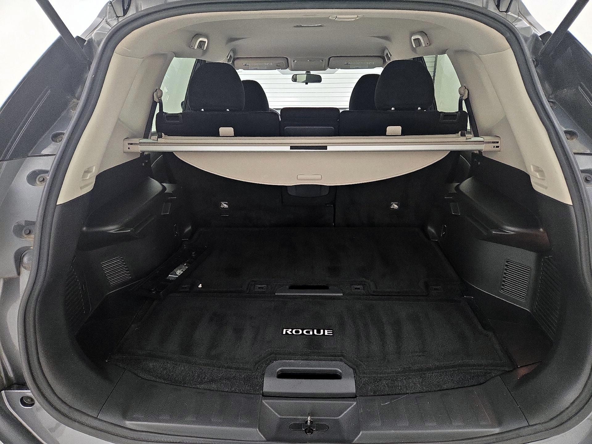 Thumbnail: 2015 Nissan Rogue - 20