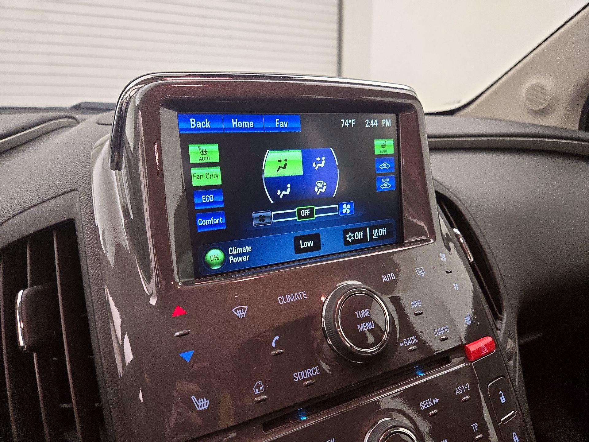 Thumbnail: 2015 Chevrolet Volt - 15
