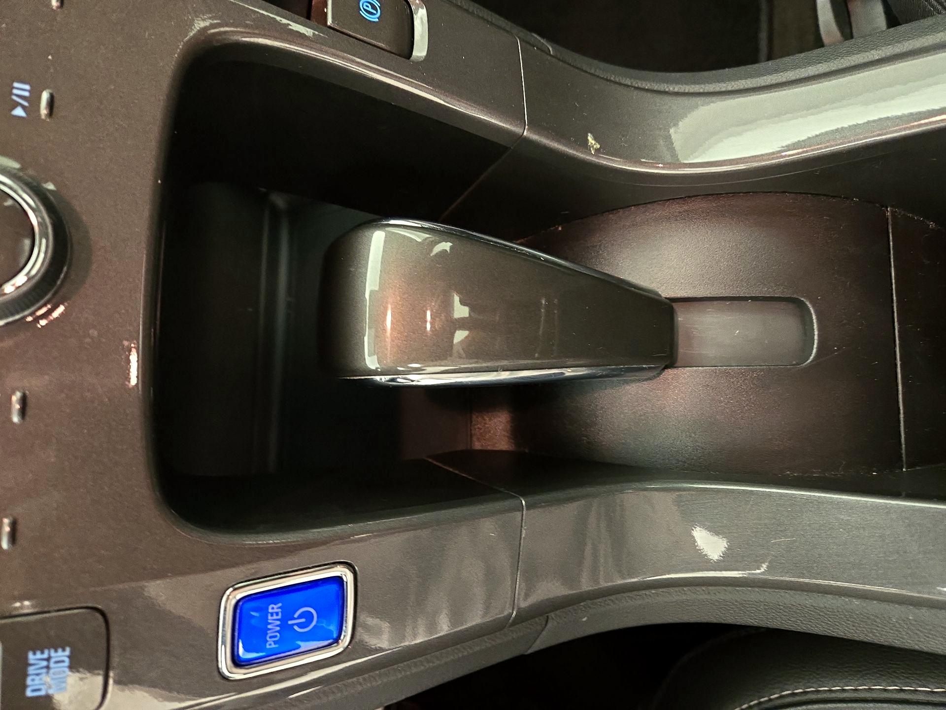 Thumbnail: 2015 Chevrolet Volt - 17