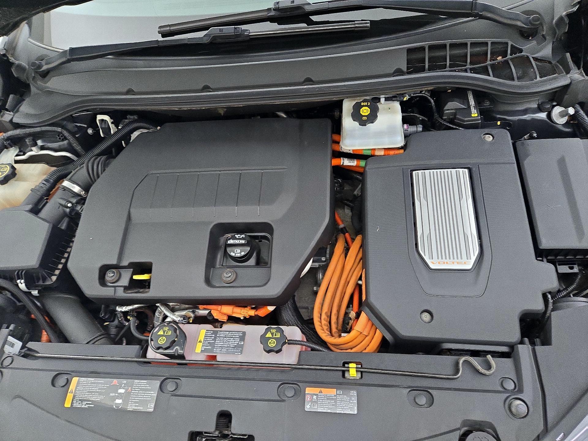 Thumbnail: 2015 Chevrolet Volt - 20