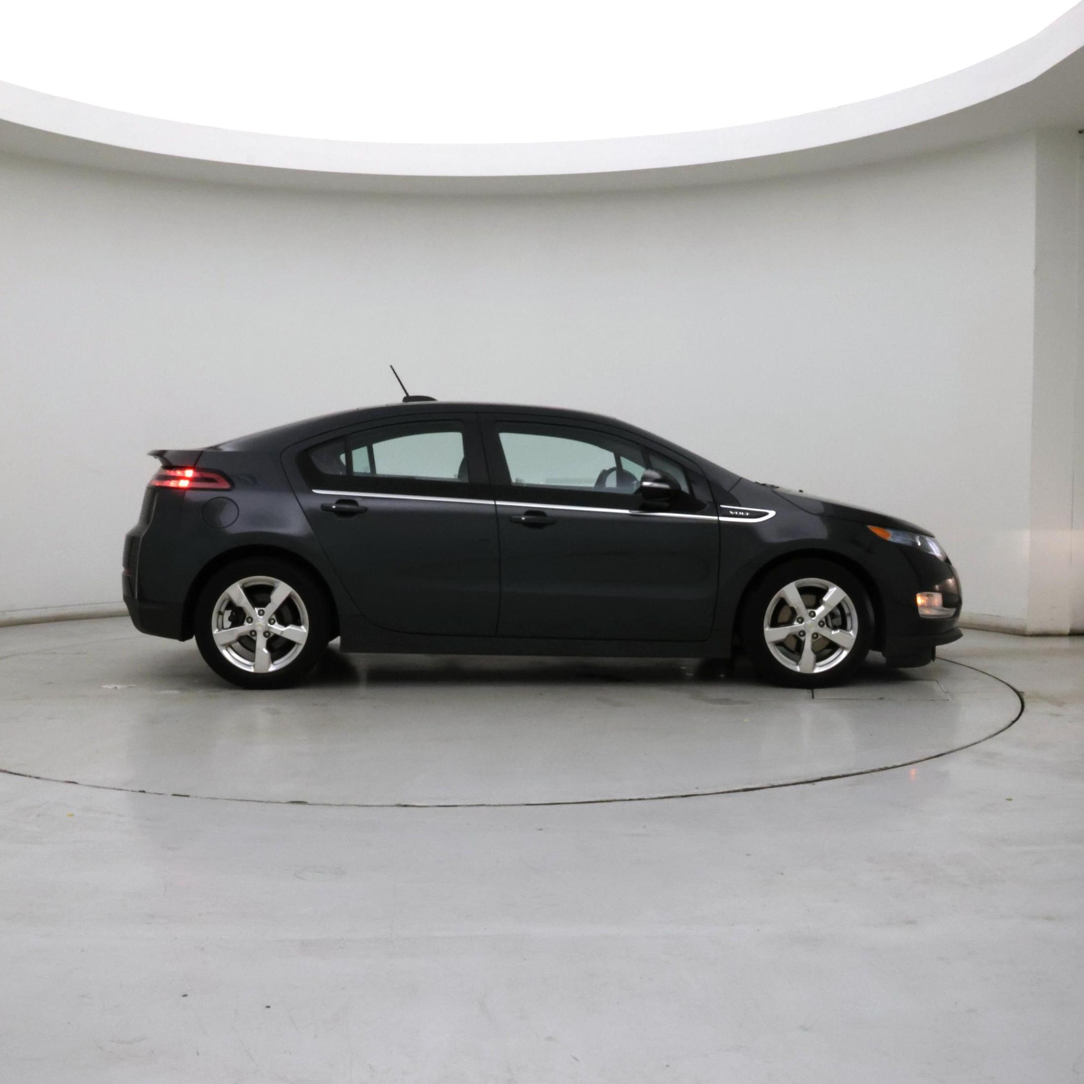 Thumbnail: 2015 Chevrolet Volt - 7