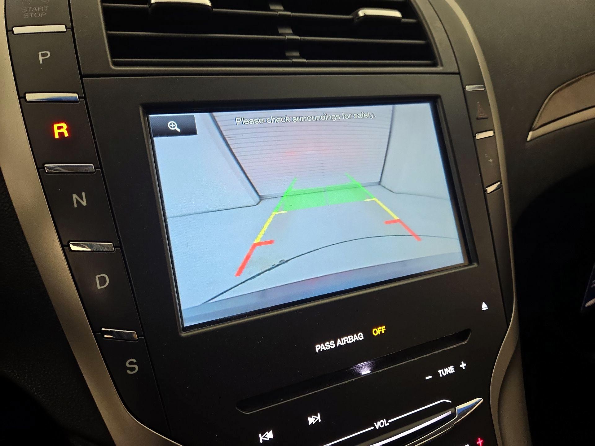 Thumbnail: 2016 Lincoln MKZ - 14