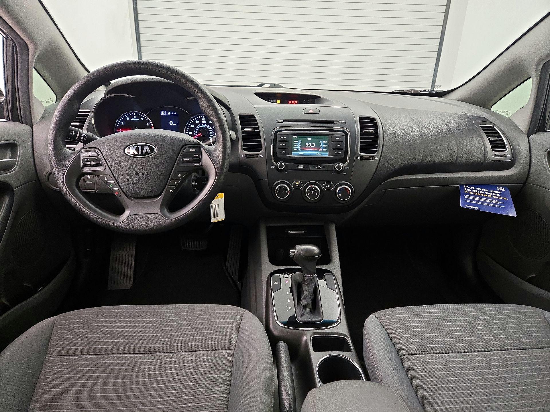 Thumbnail: 2017 Kia Forte - 9