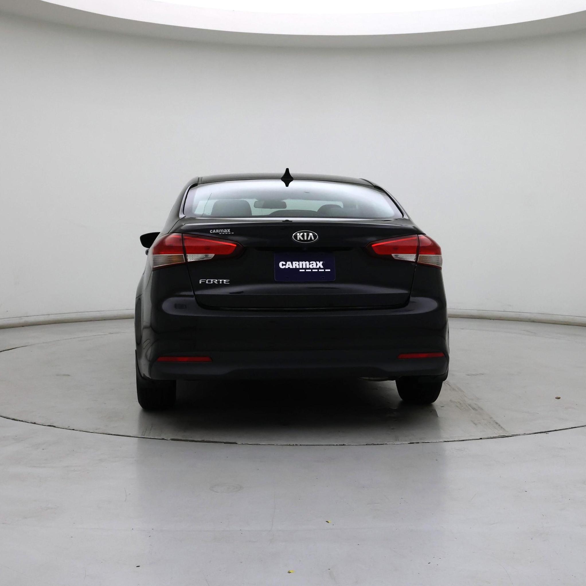 Thumbnail: 2017 Kia Forte - 6