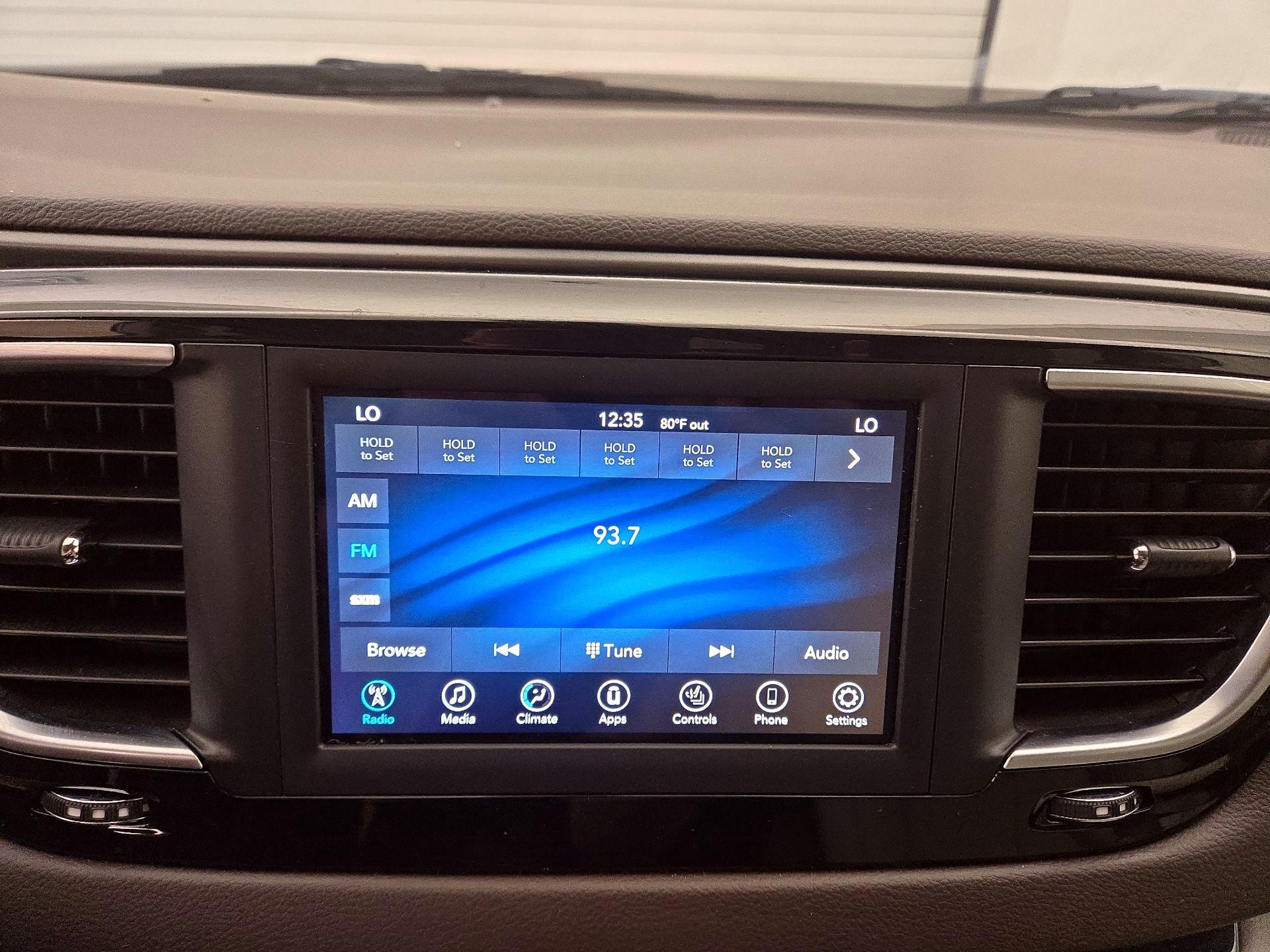 Thumbnail: 2019 Chrysler Pacifica - 15
