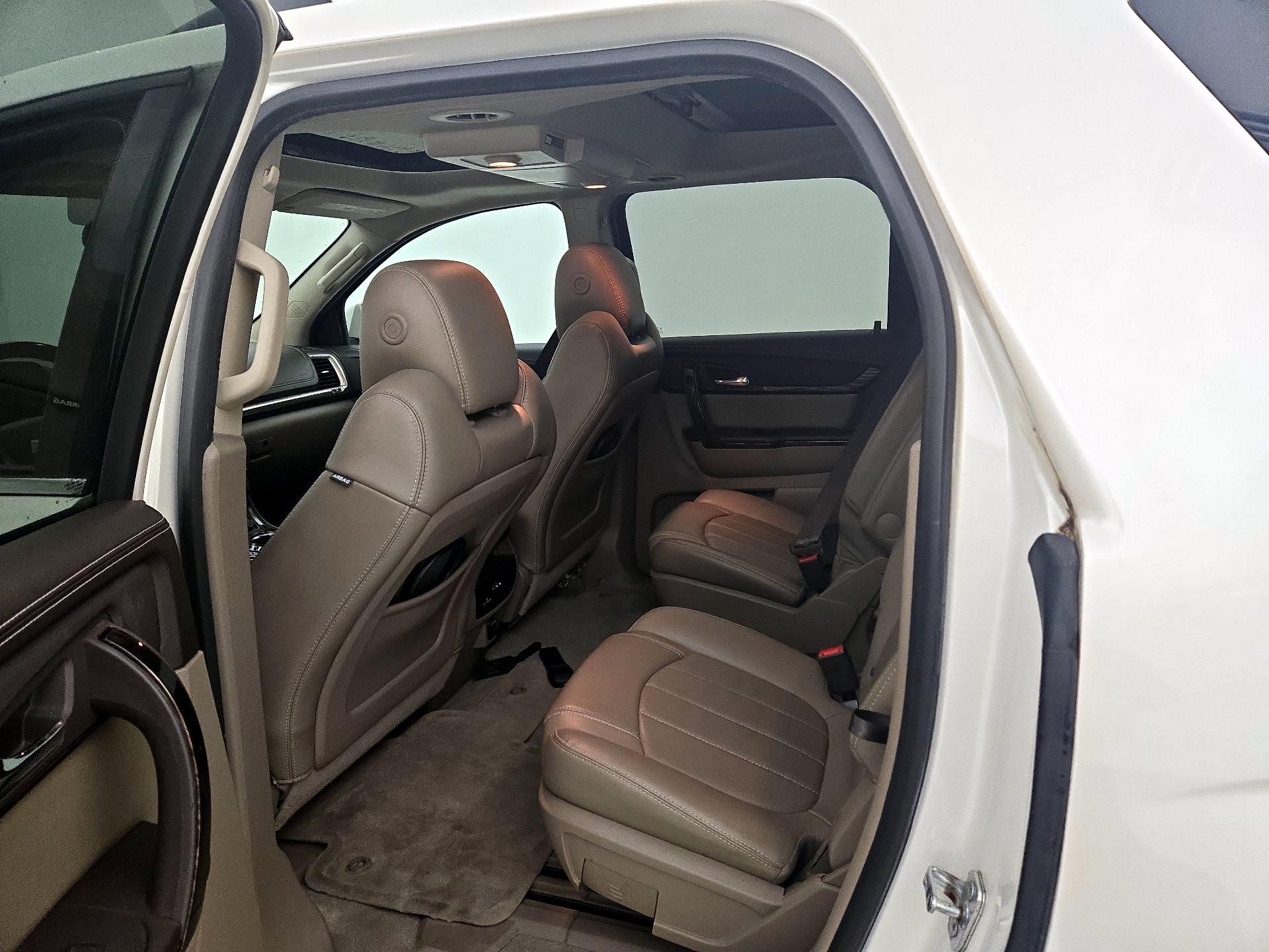 Thumbnail: 2015 GMC Acadia - 19