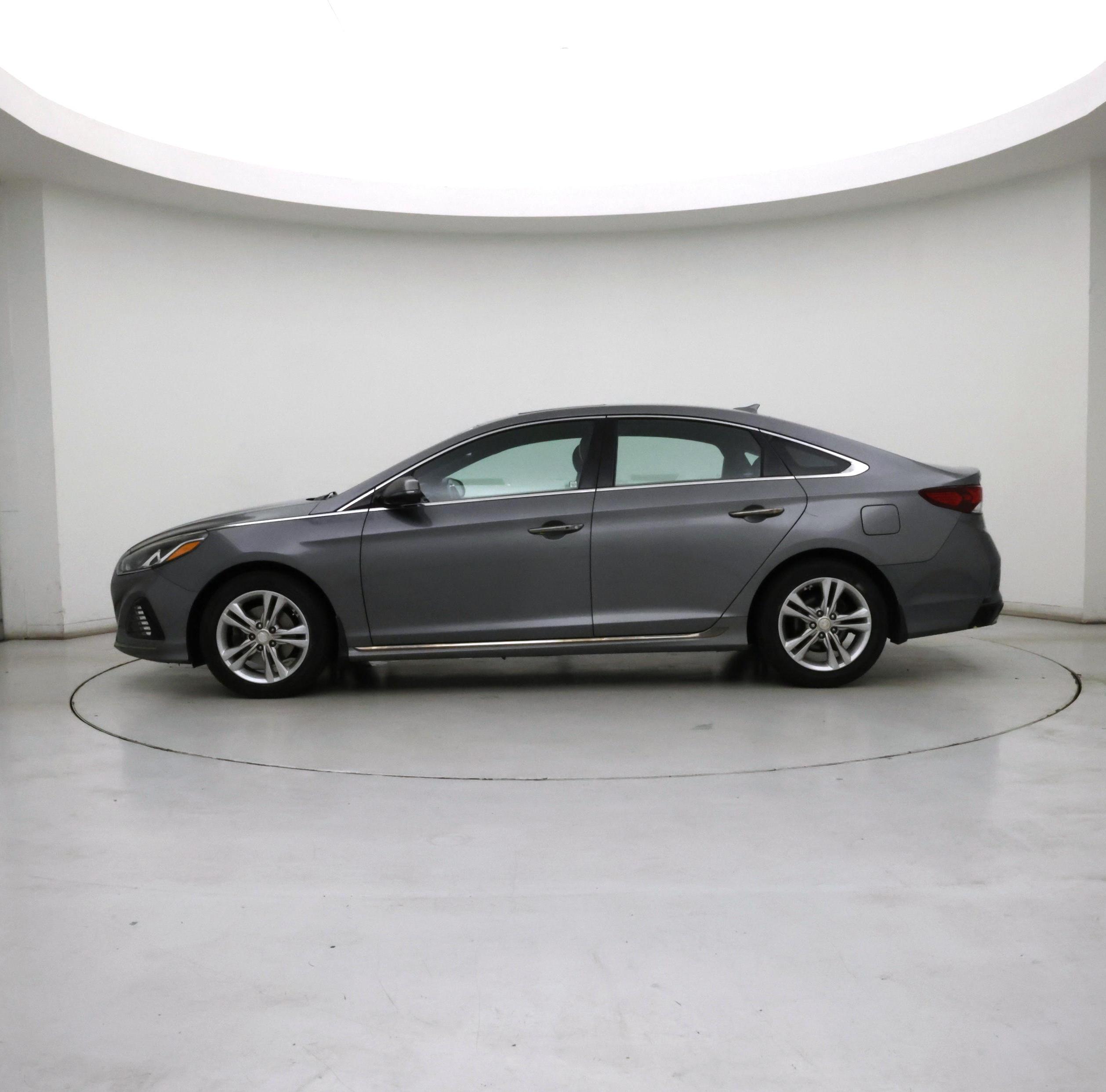 Thumbnail: 2018 Hyundai Sonata - 3