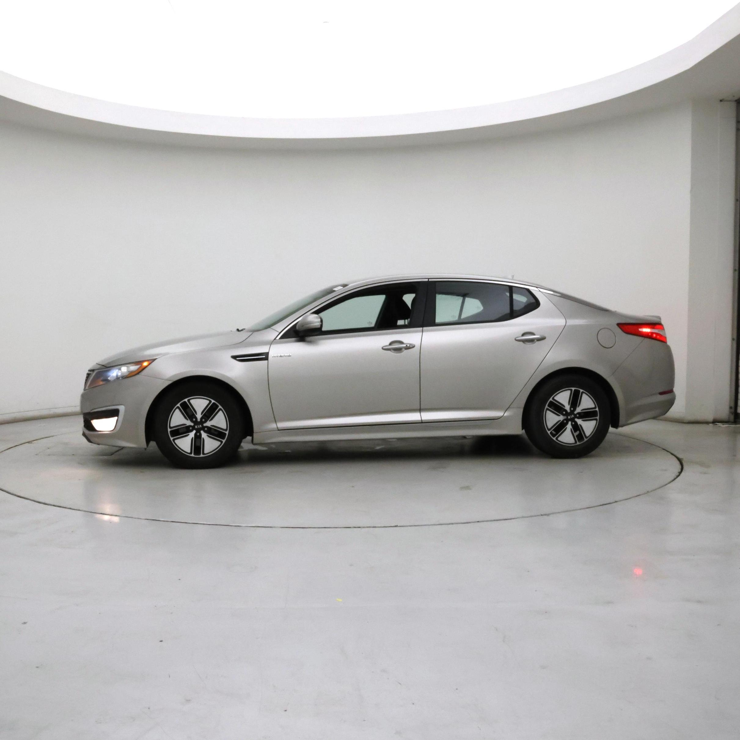 Thumbnail: 2013 Kia Optima - 3