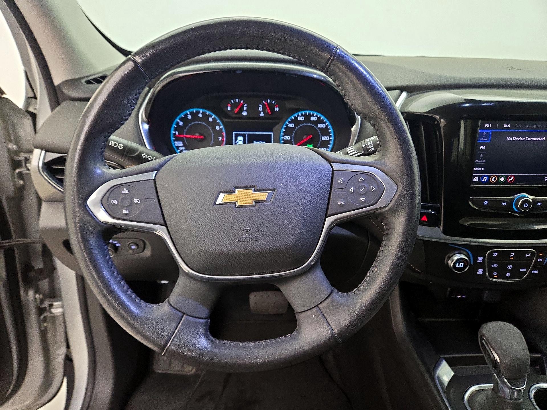 Thumbnail: 2021 Chevrolet Traverse - 10
