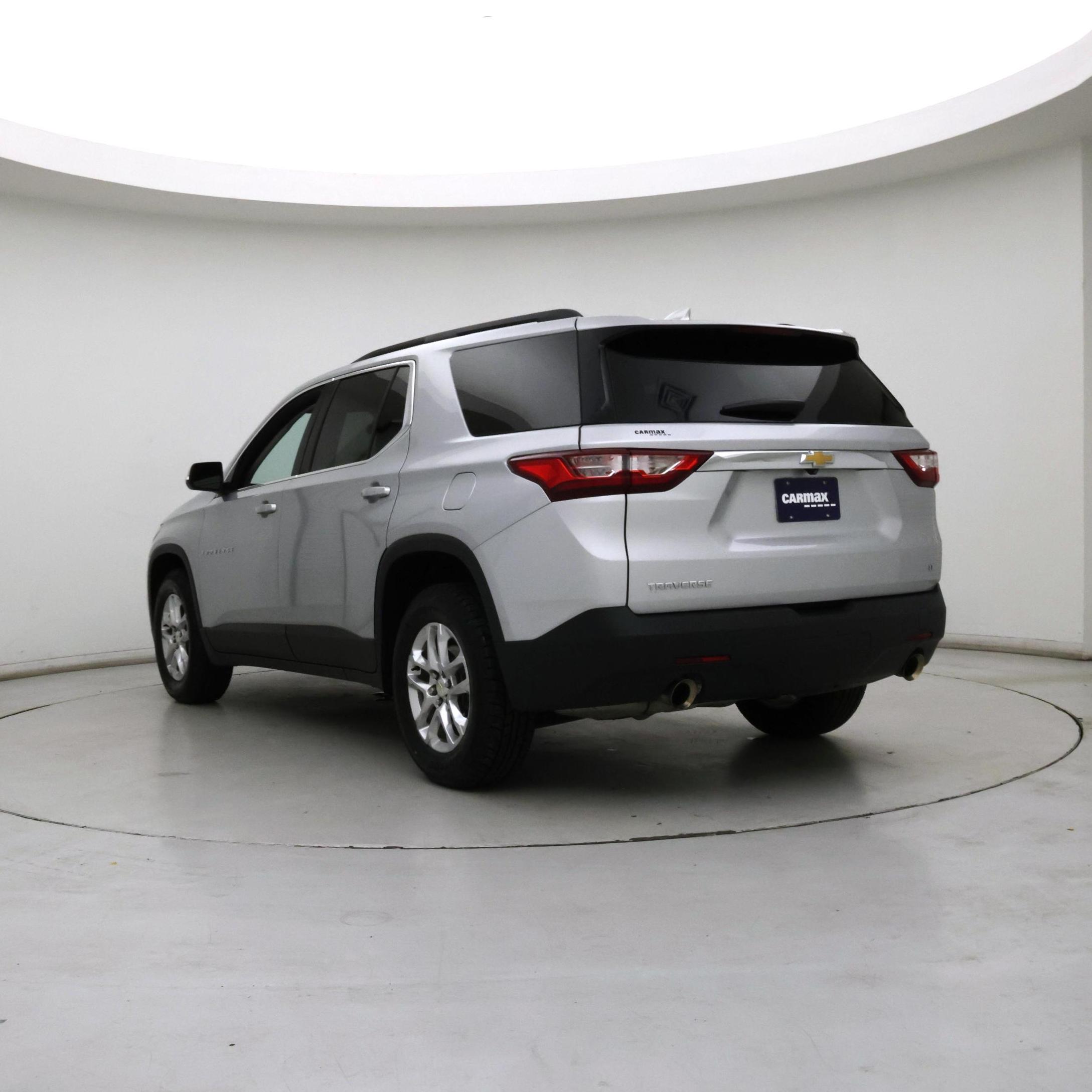 Thumbnail: 2021 Chevrolet Traverse - 2