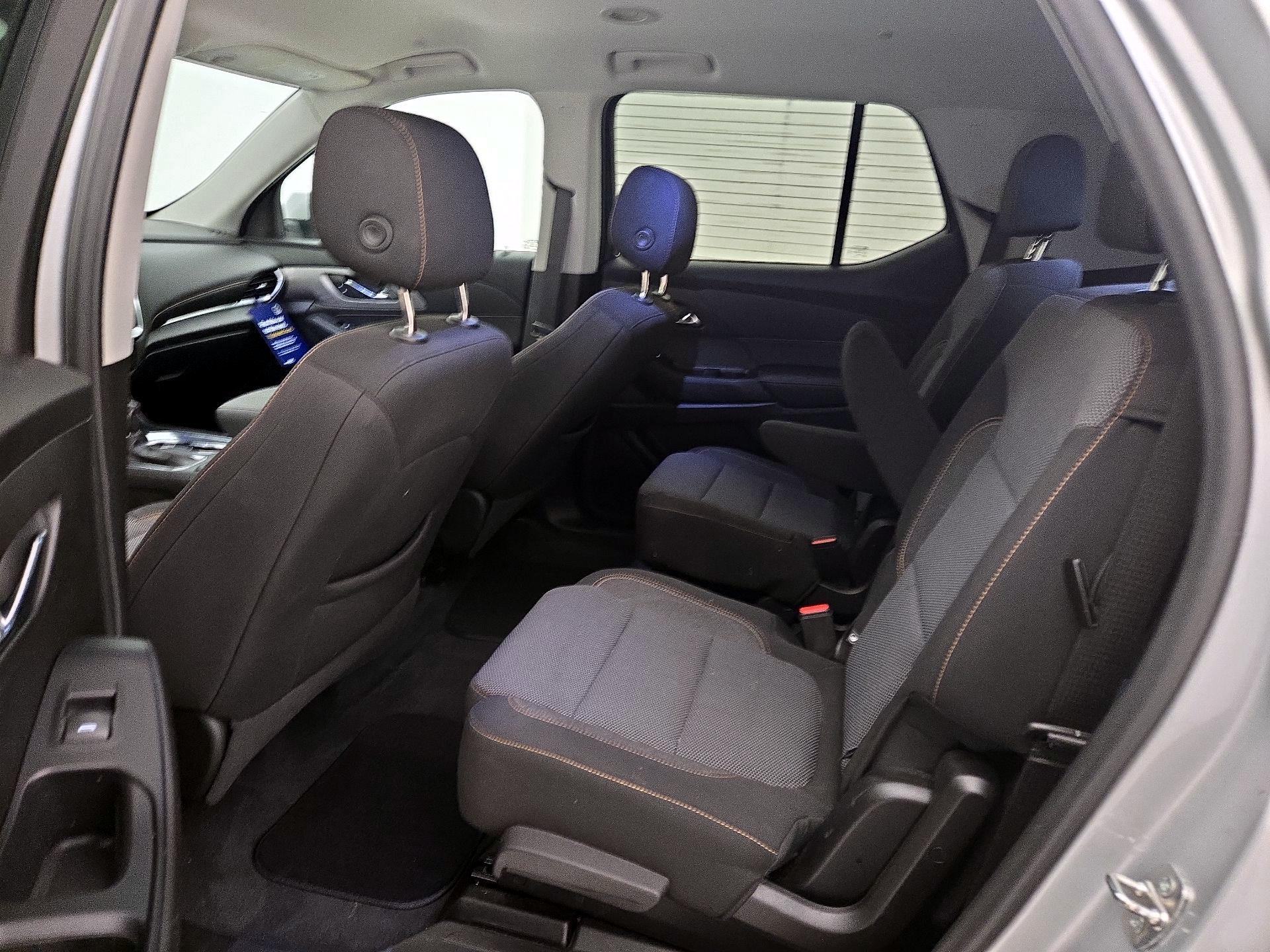 Thumbnail: 2021 Chevrolet Traverse - 19