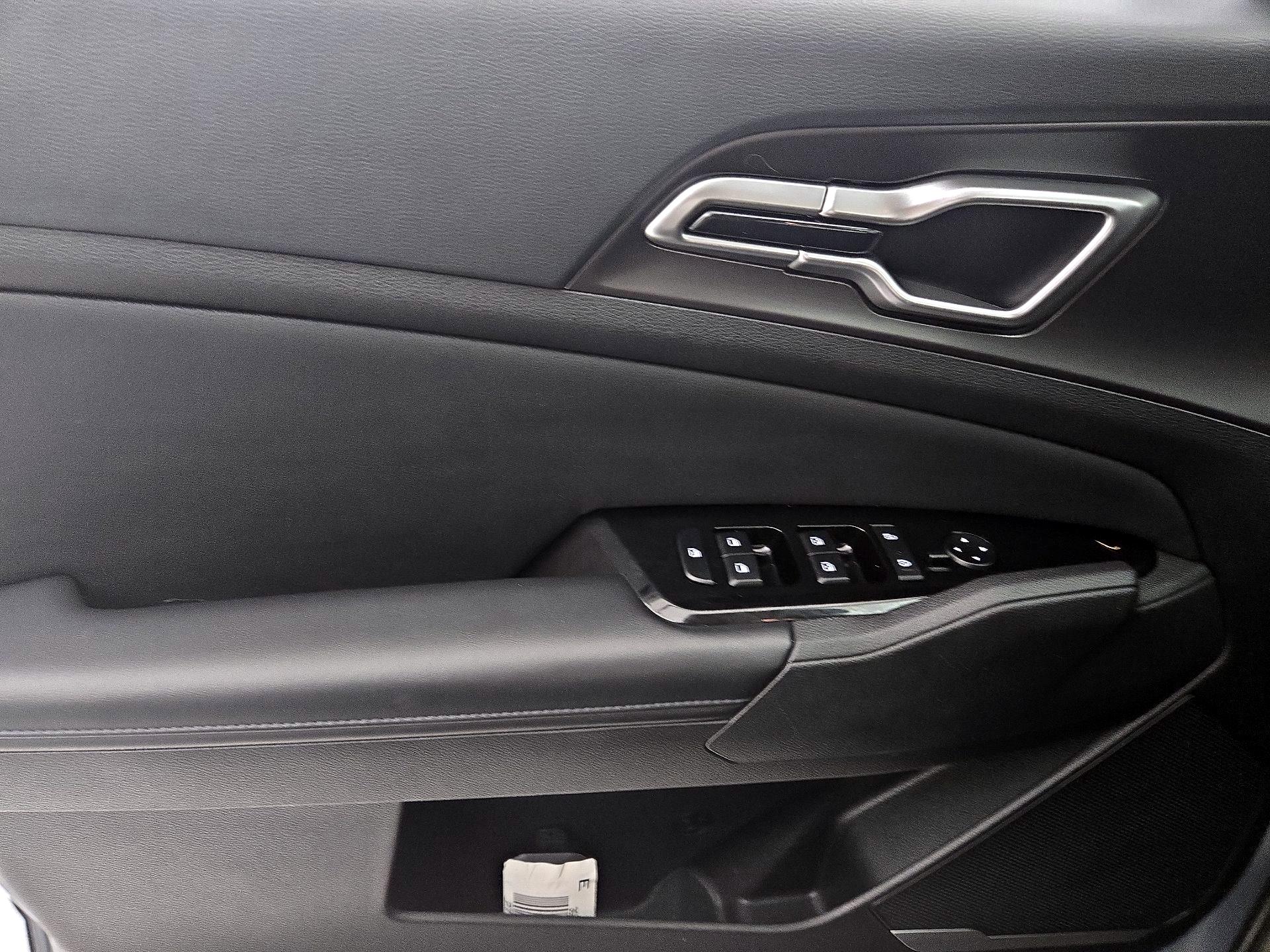 Thumbnail: 2023 Kia Sportage - 12