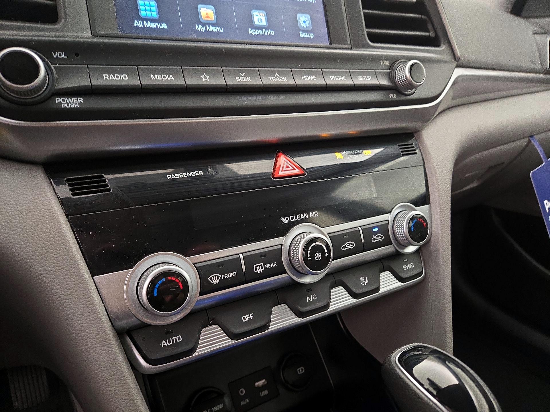 Thumbnail: 2020 Hyundai Elantra - 16