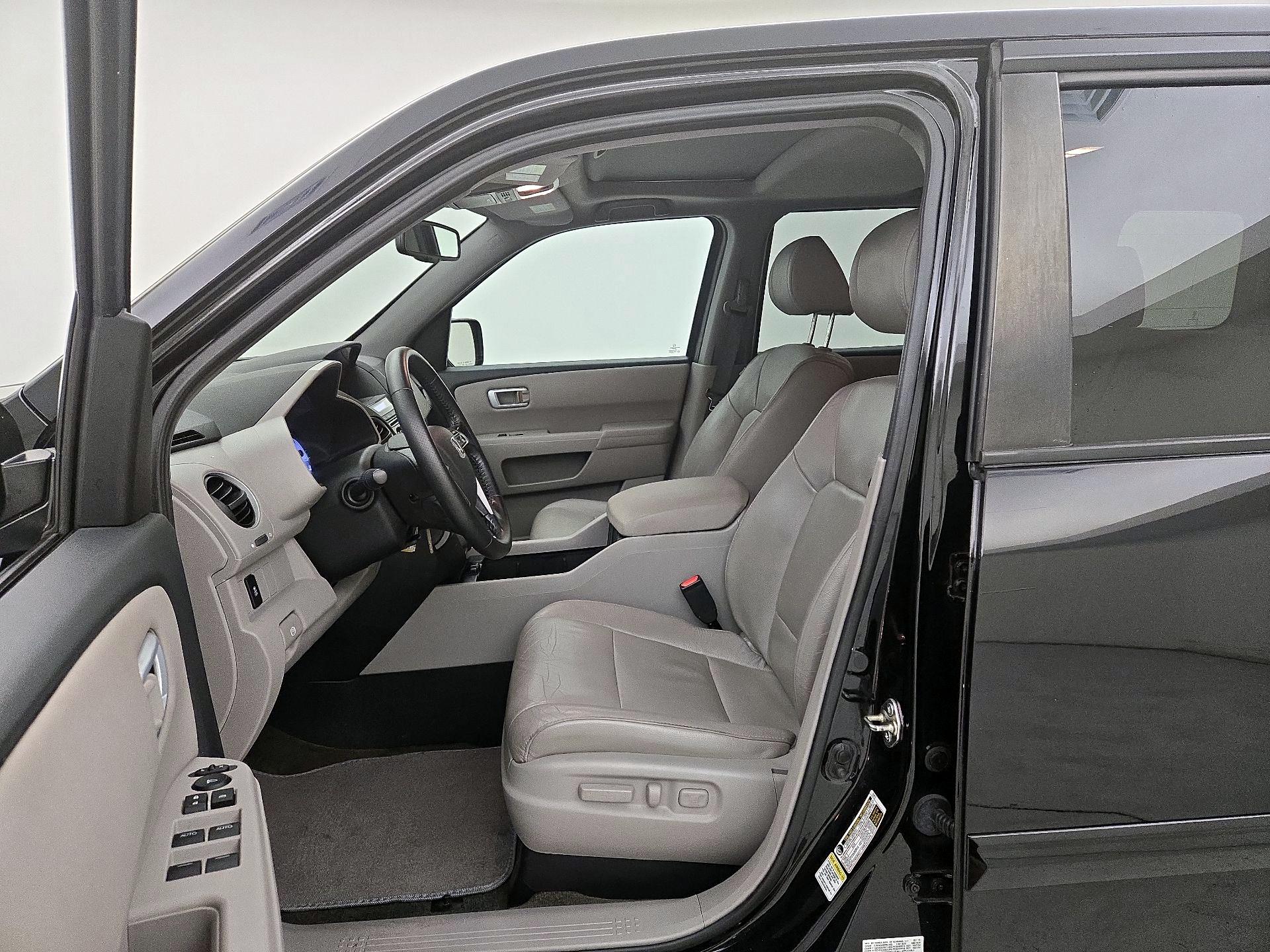 Thumbnail: 2015 Honda Pilot - 11