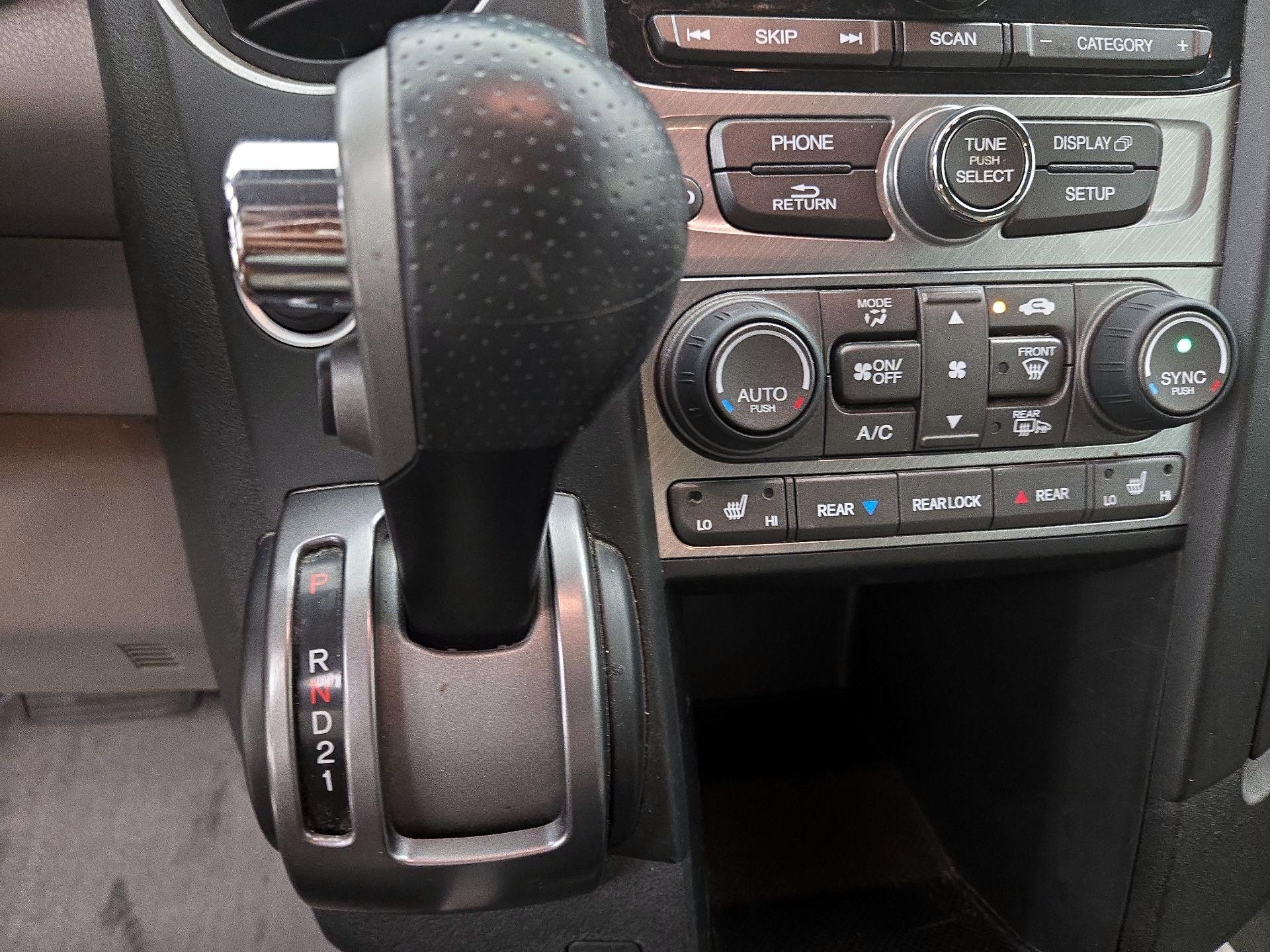 Thumbnail: 2015 Honda Pilot - 16