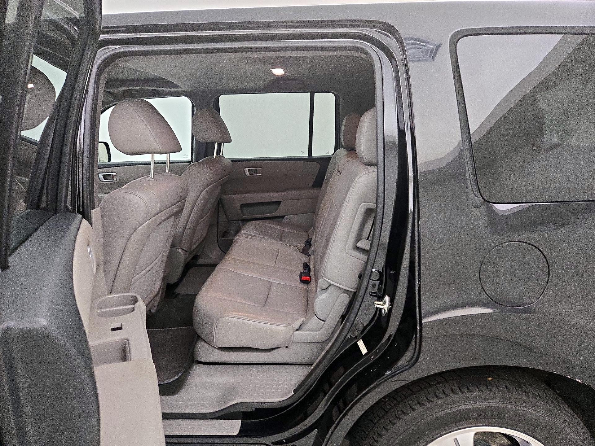 Thumbnail: 2015 Honda Pilot - 17