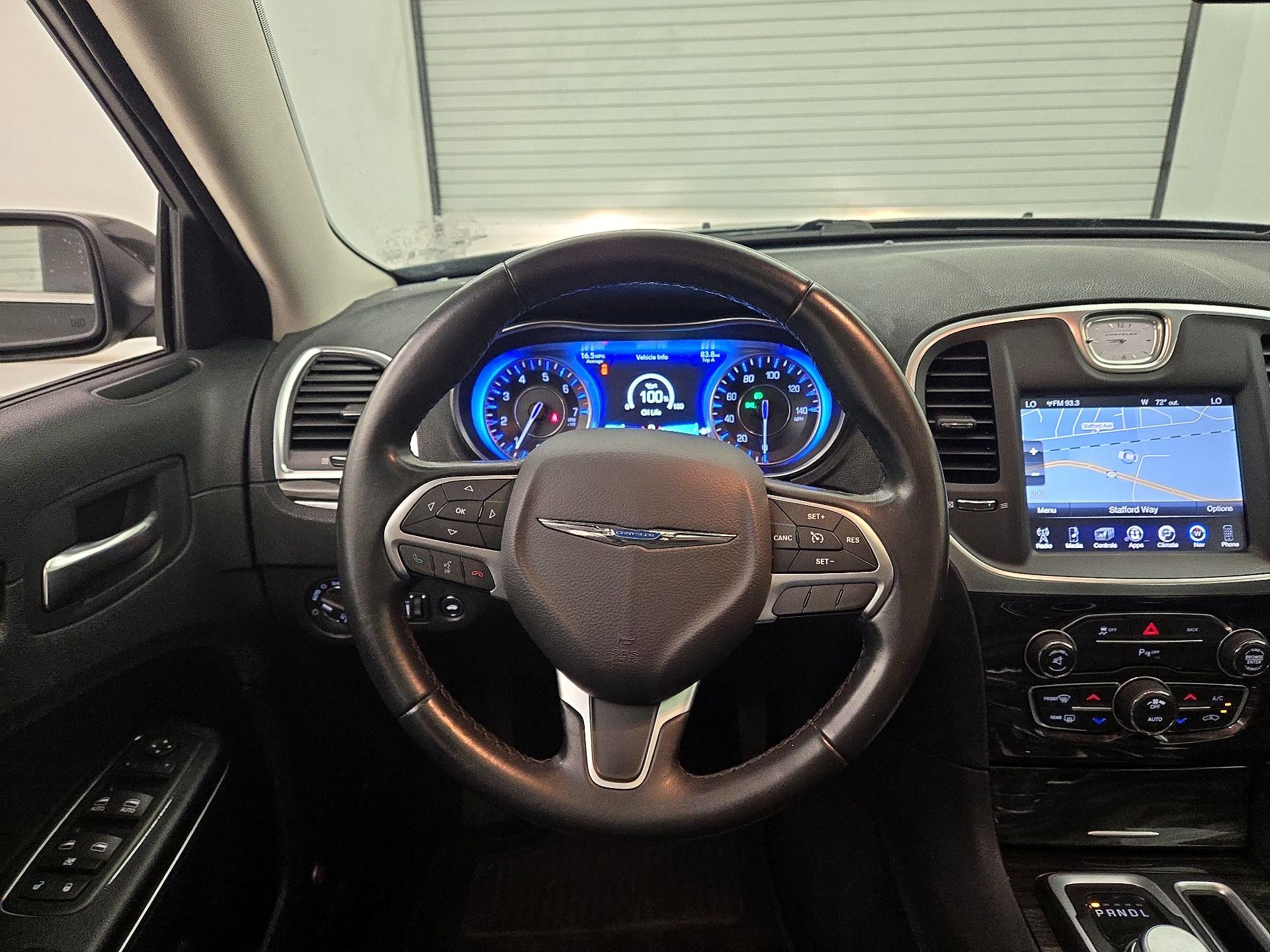 Thumbnail: 2016 Chrysler 300 - 10